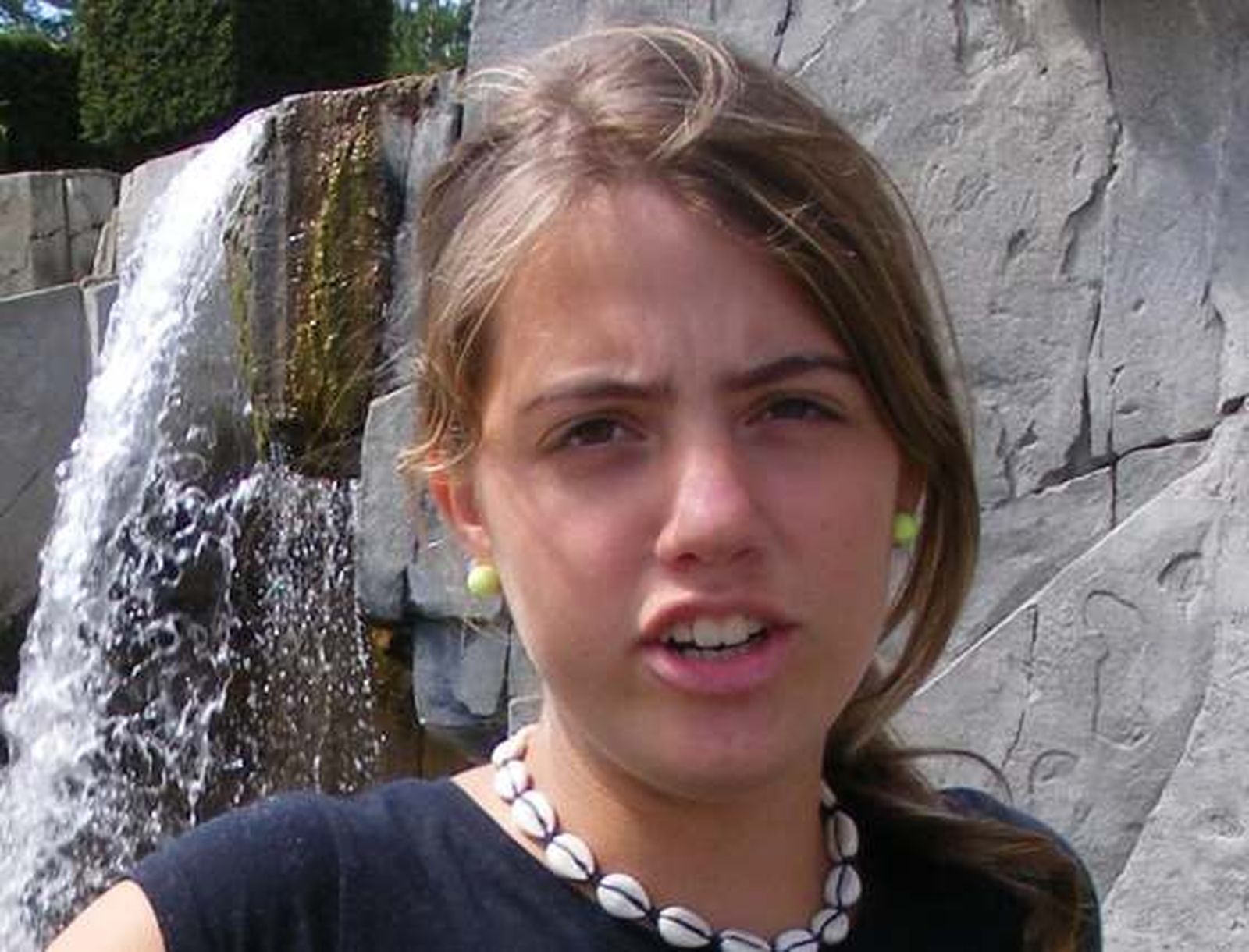 Marta del Castillo Casanueva tiene 17 años y fue vista por última vez en el portal de su casa.  Foto: Antonio Pizarro