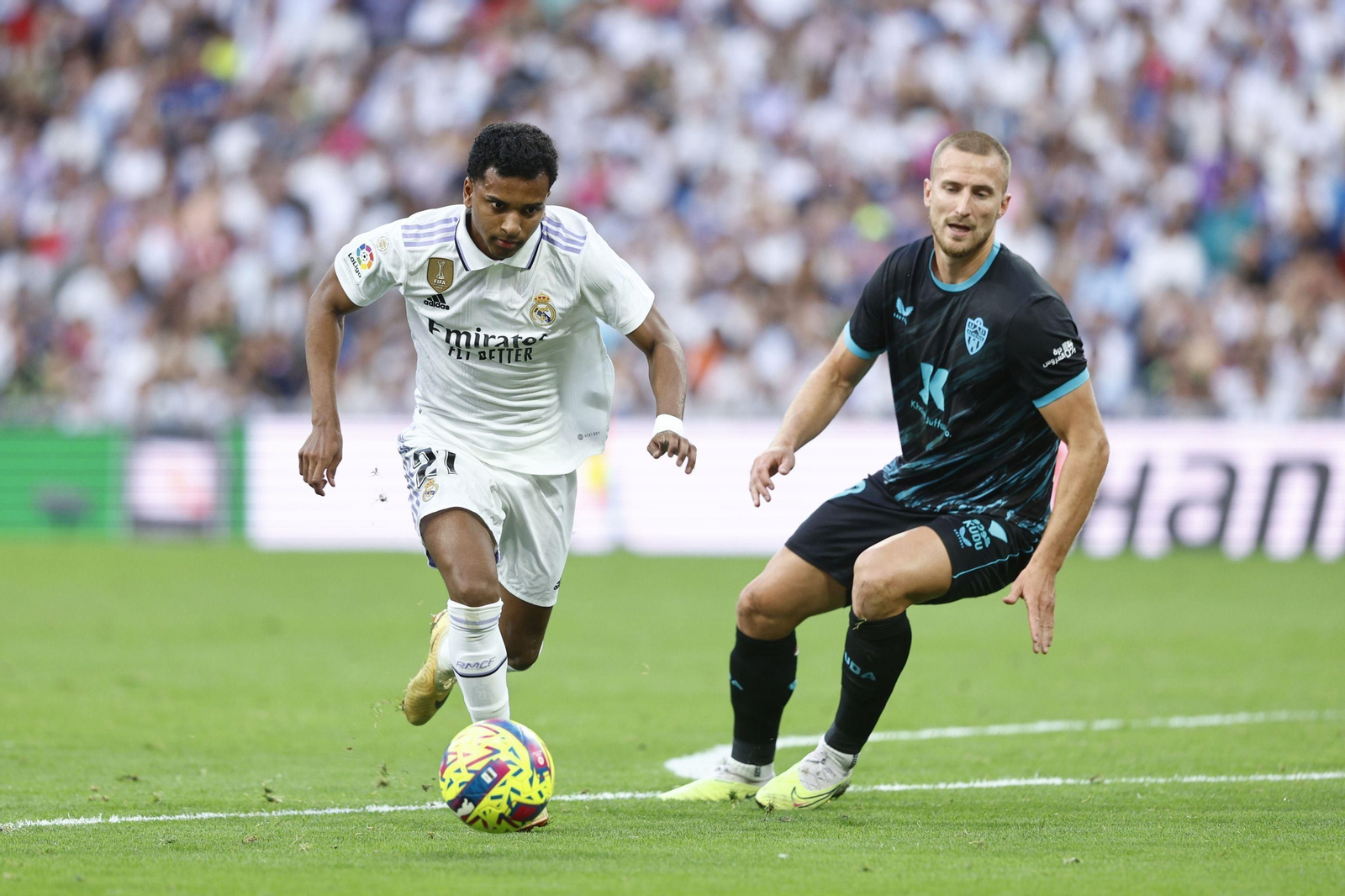 Rodrygo, que anotó un golazo, supera a Ely