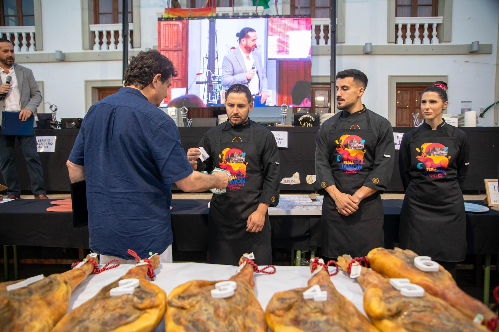 Concurso de cortadores de jamón en Serón, en imágenes