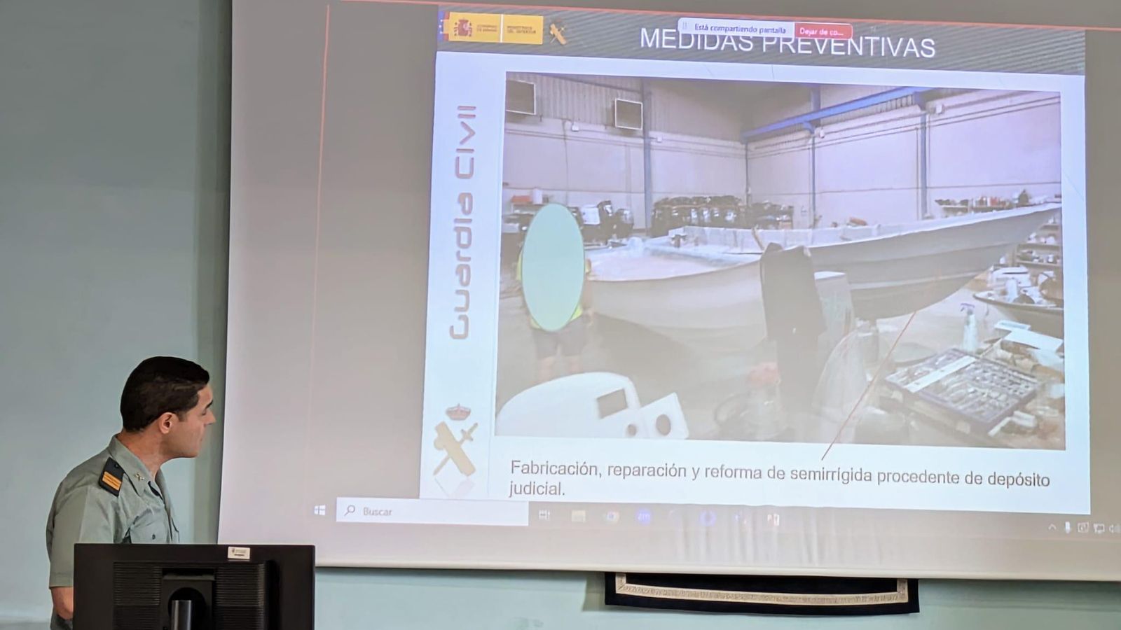 Una de las narcolanchas, procedente de un depósito judicial, fue intervenida en plena reparación en un astillero Una de las narcolanchas, procedente de un depósito judicial, fue intervenida en plena reparación en un astillero