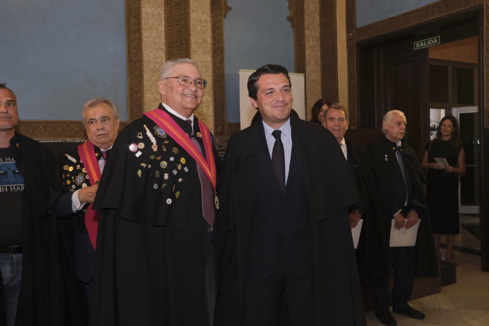 El alcalde de Córdoba es investido Cofrade de Honor de la Cofradía del Salmorejo, en imágenes