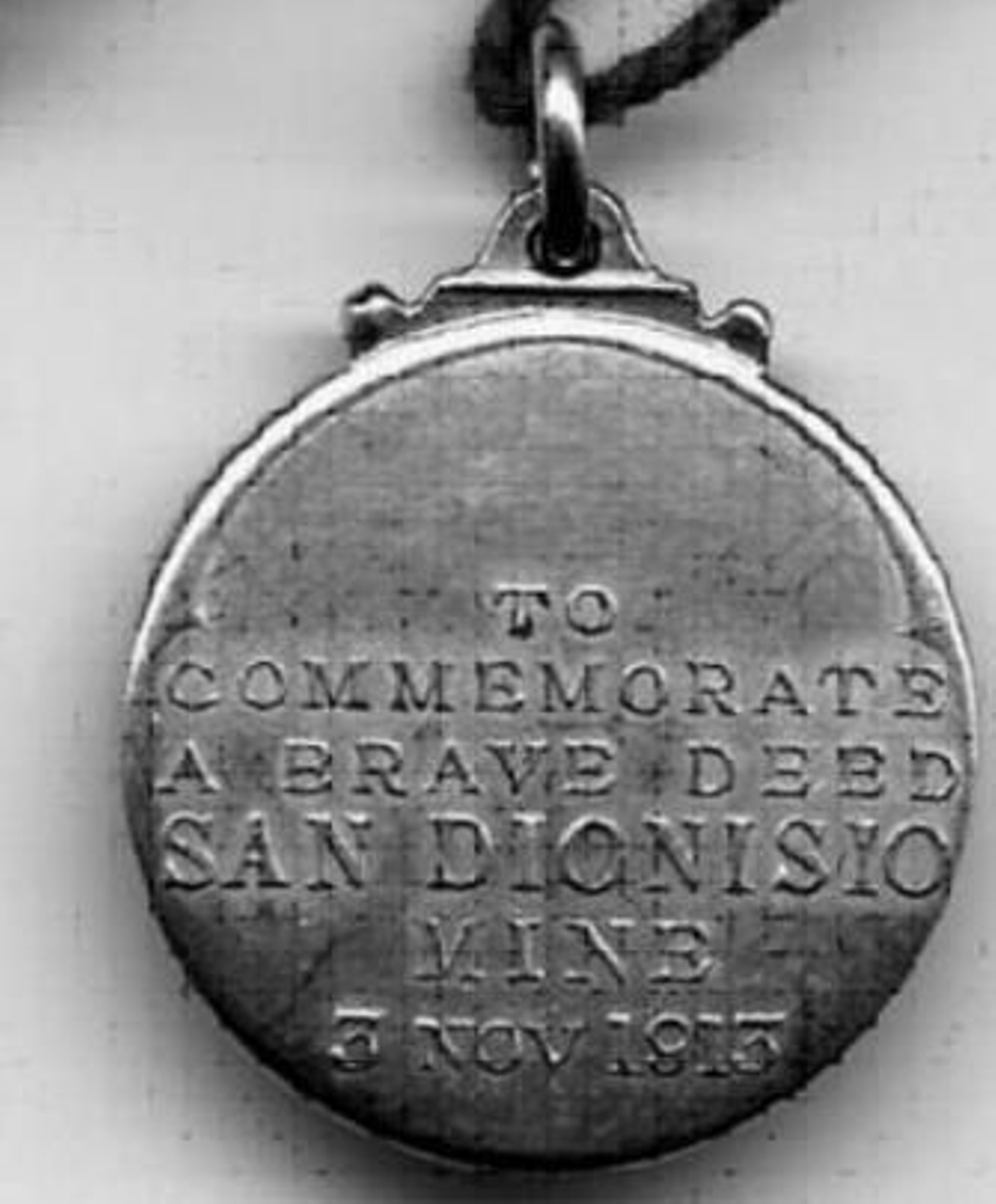 Réplica de las medallas conmemorativas de Pozo Alicia.