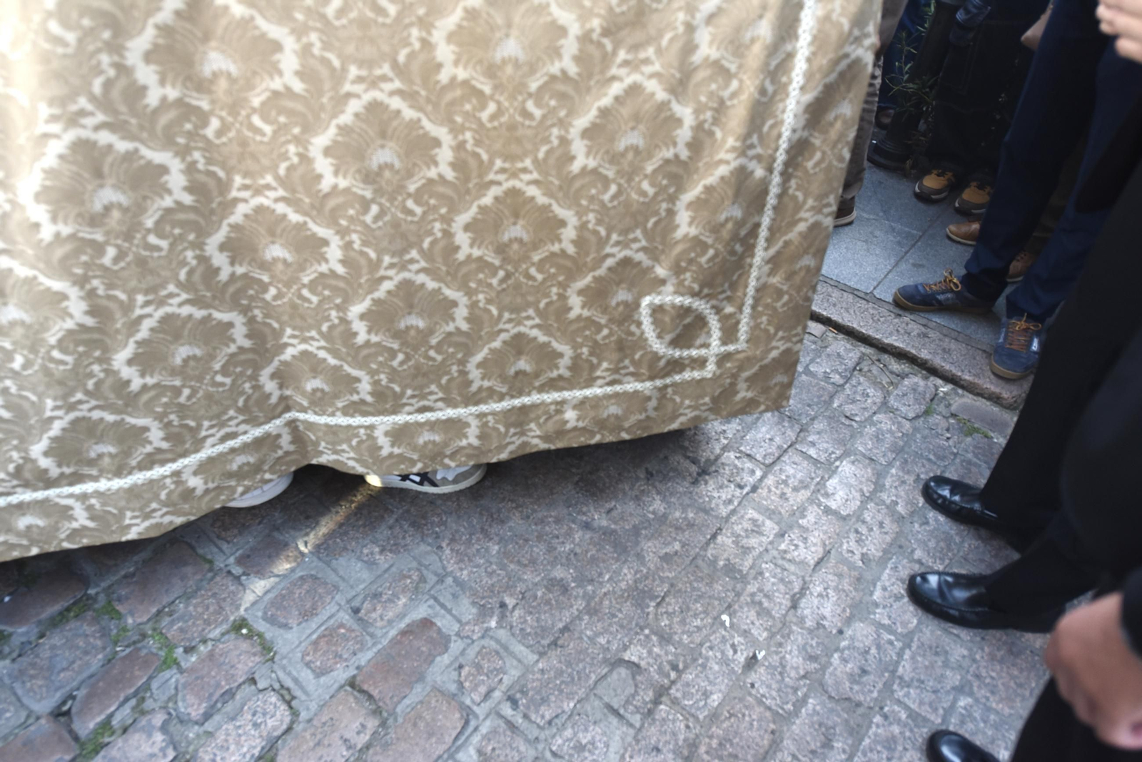 La procesión del colegio Divina Pastora de Córdoba con su Virgen, en imágenes