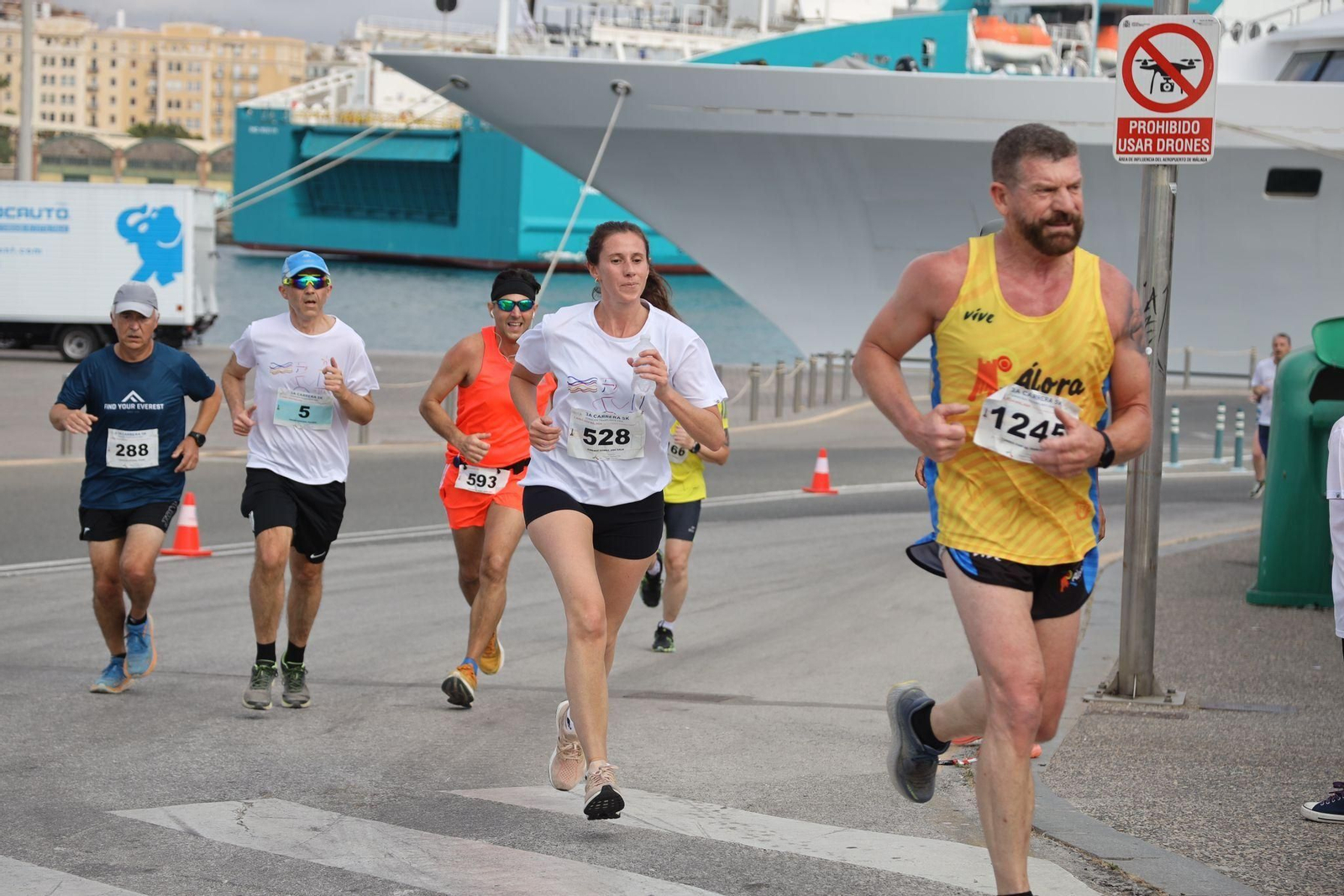 Las fotos de la 3ª carrera solidaria Memorial Vicente Granados en Málaga