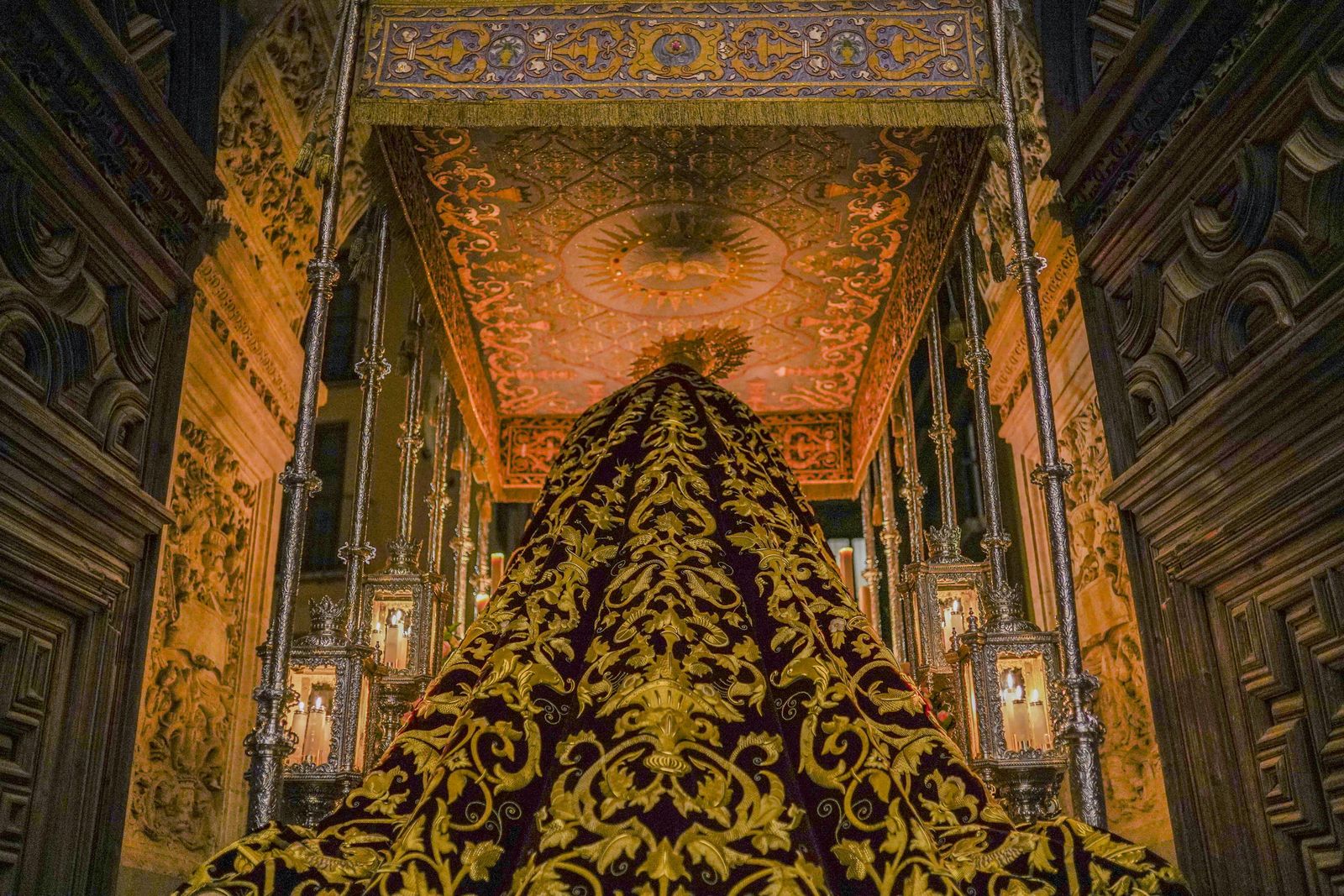 Crónica gráfica del Domingo de Ramos en Granada