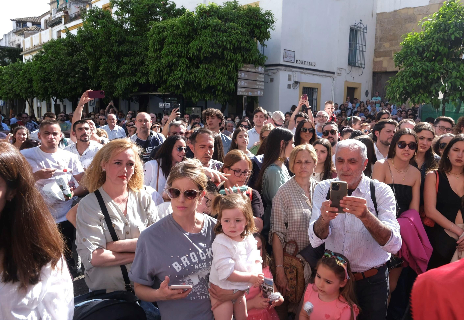 Jueves Santo en Córdoba: la procesión de la Caridad, en imágenes