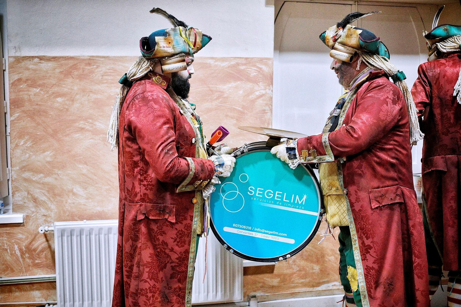 Comparsa 'Vuelve ya el 3x4'