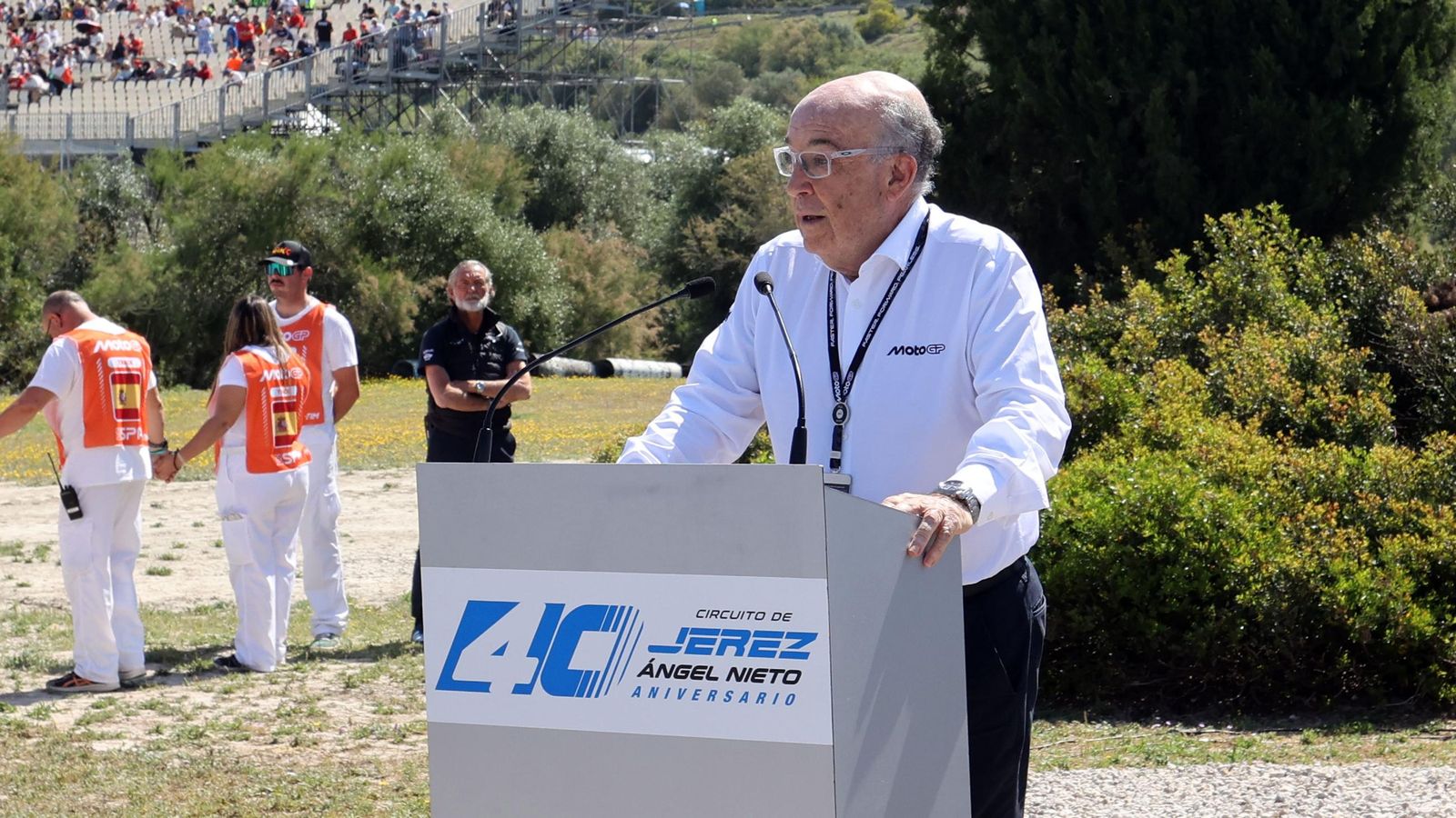 Inauguración del monumento a Carmelo Ezpeleta en el Circuito de Jerez - Ángel Nieto