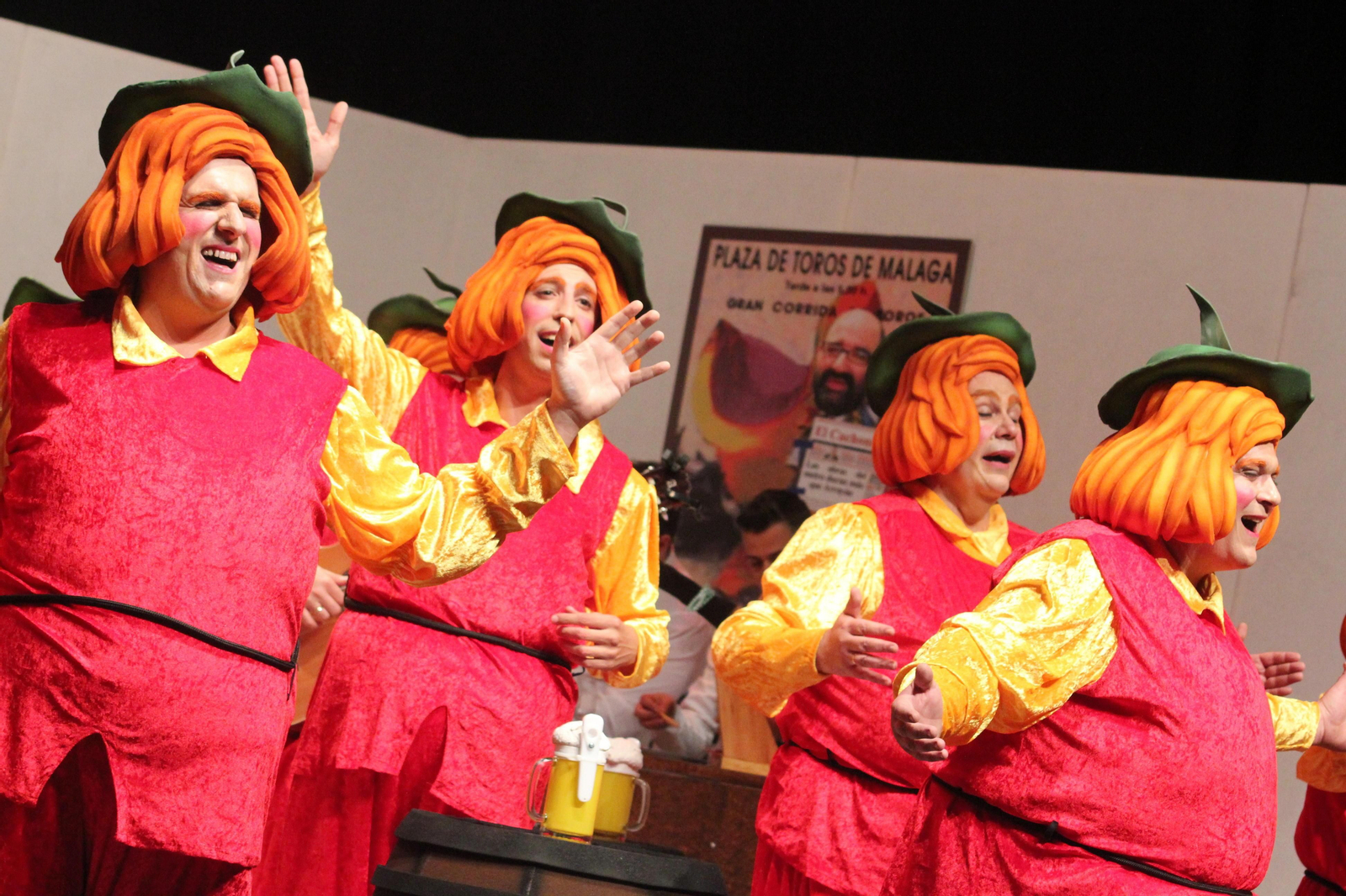 La murga La venganza se sirve fría, en su actuación de preliminares.