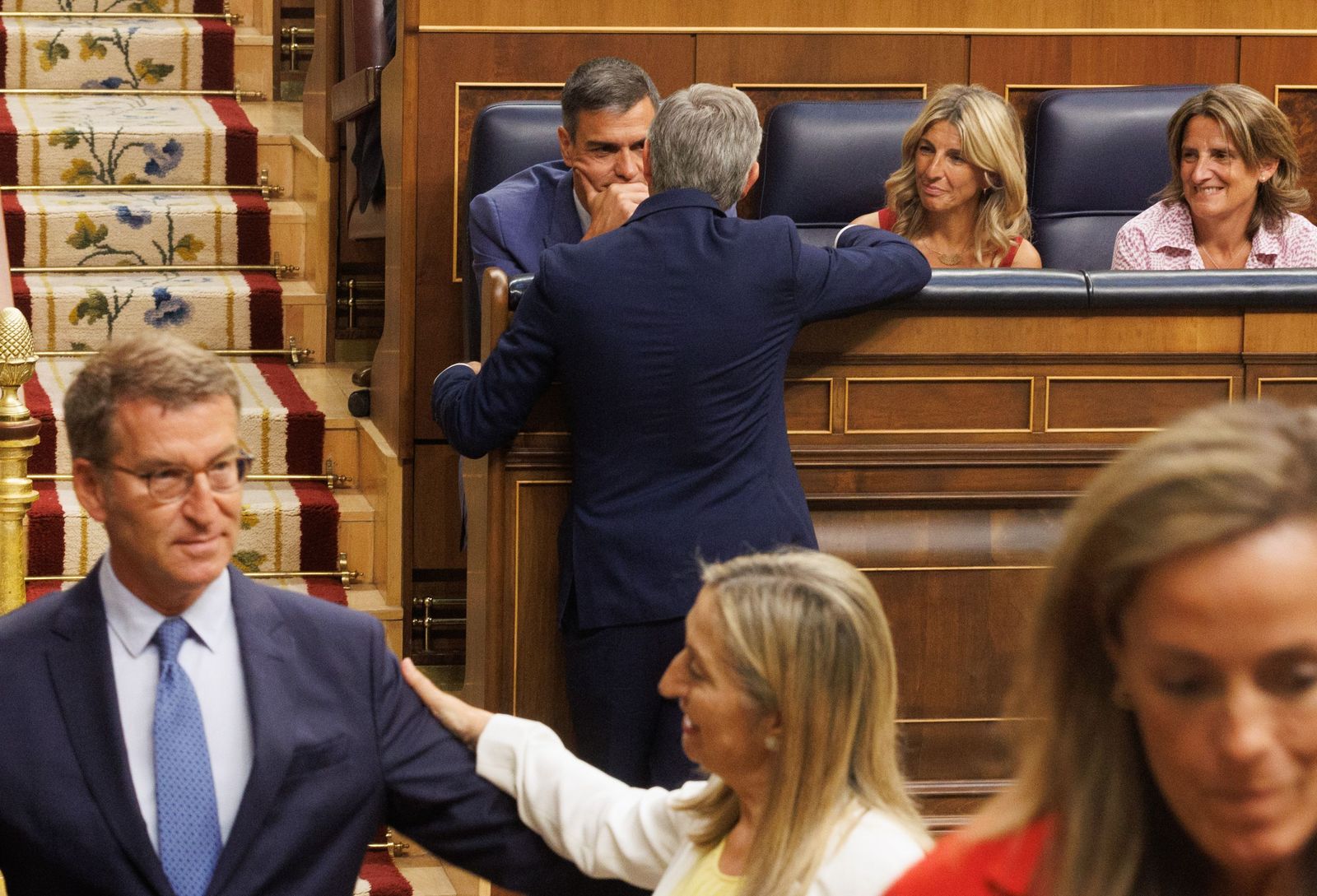 Feijóo, el pasado jueves en el Congreso con Sánchez al fondo