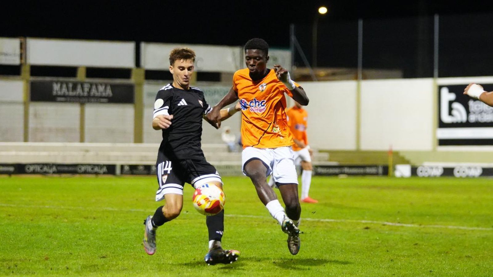Lance del partido disputado entre el Pozoblanco y el Sevilla C.