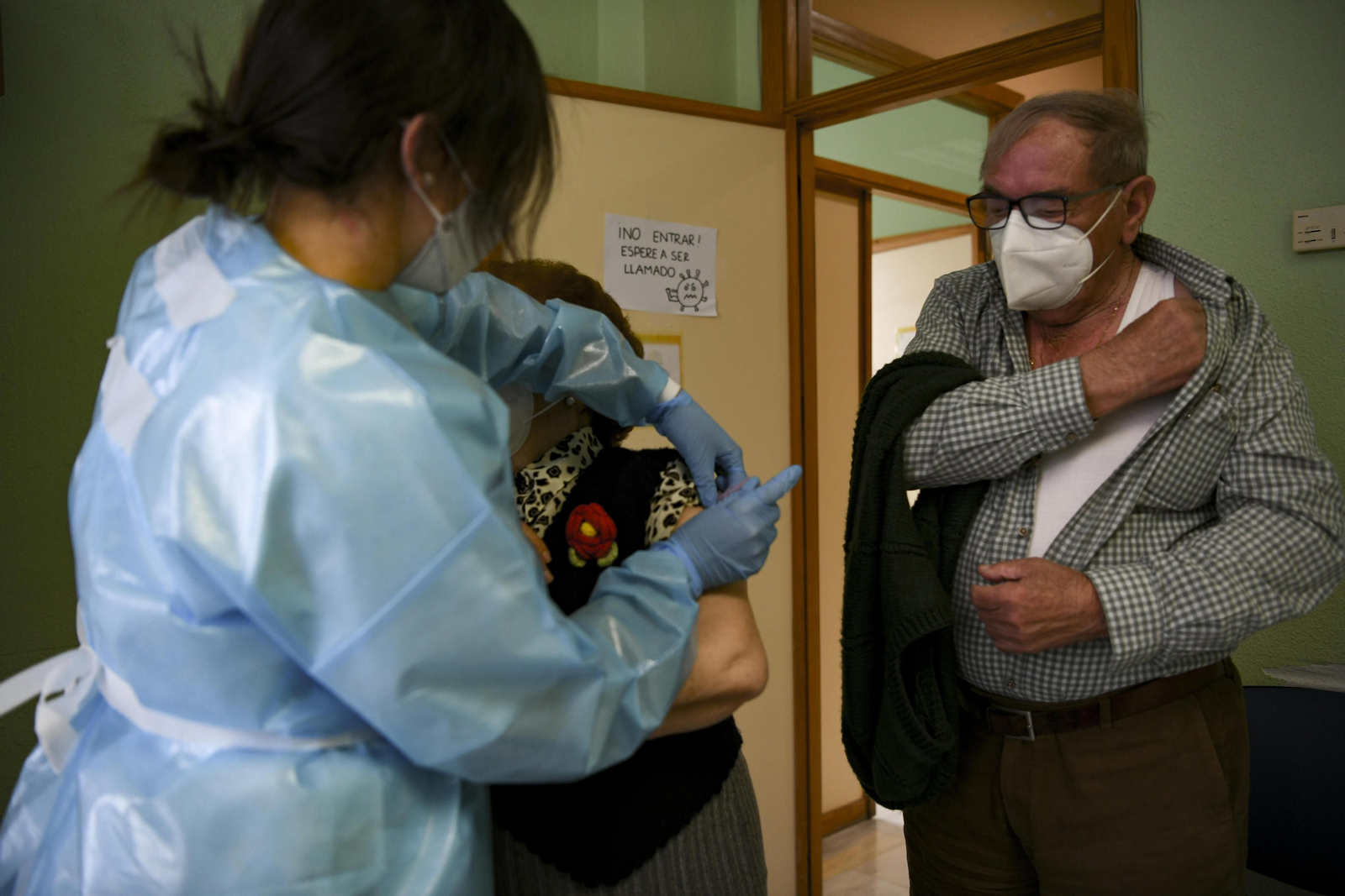 A estos datos habría que restar a los mayores de 80 que ya comenzaron a vacunarse masivamente hace poco más de dos semanas.