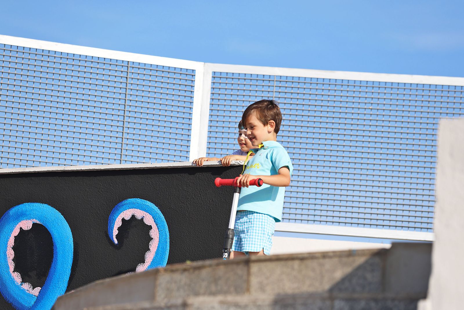 Imágenes de la muestra de arte urbano en la Plaza del Titan de Huelva