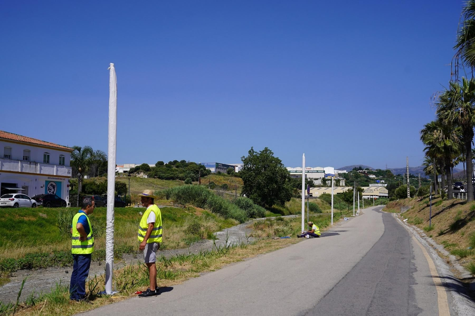 La instalación de nuevas farolas.