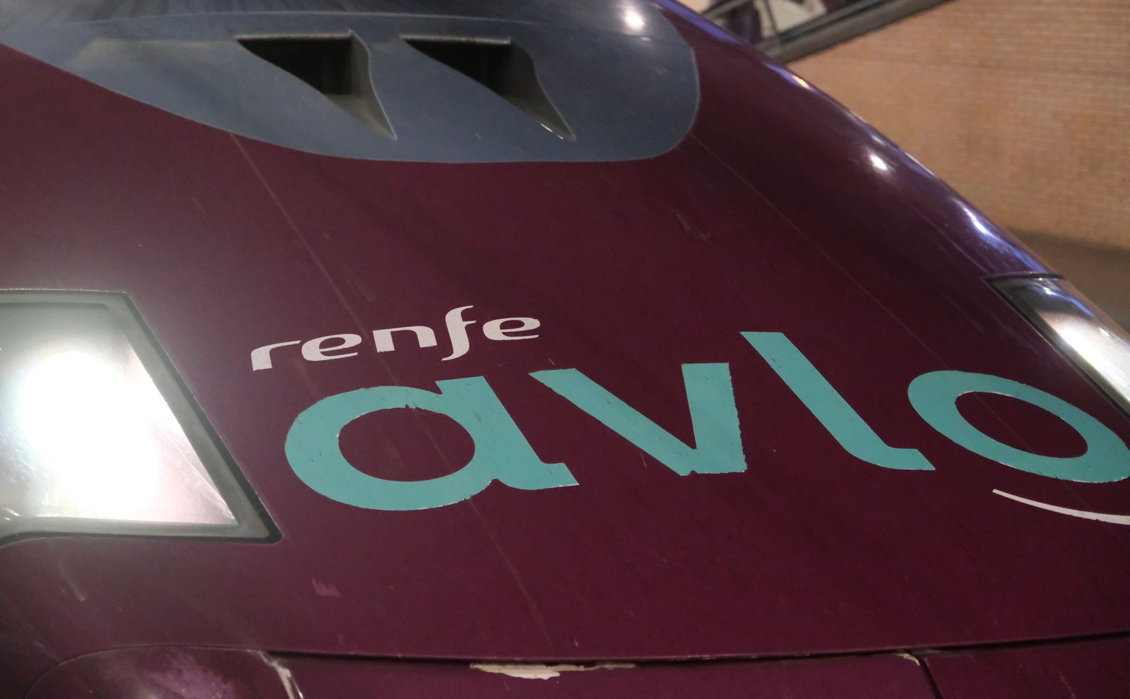 Los trenes Avlo comienzan a circular por Córdoba, en imágenes