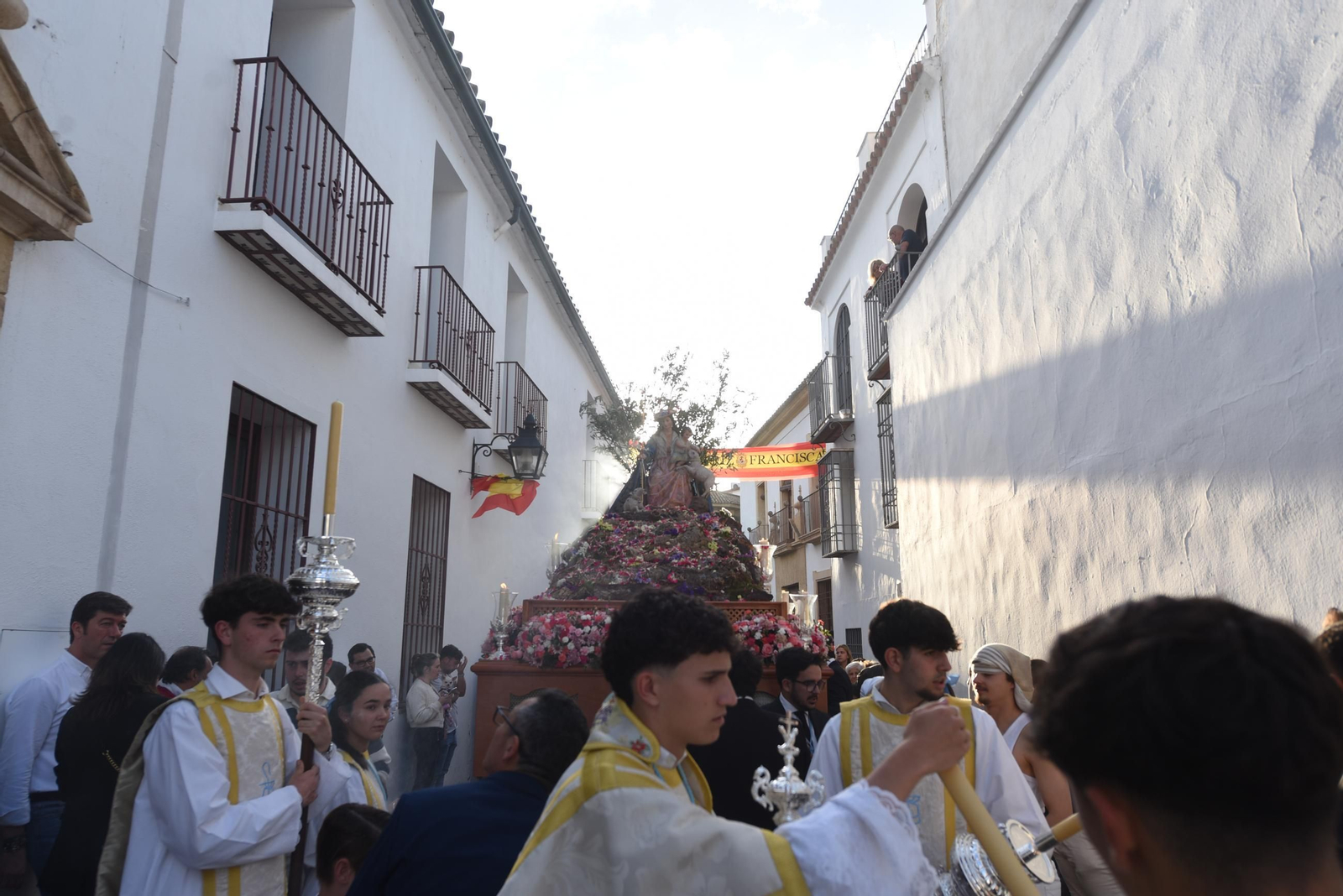 La procesión del colegio Divina Pastora de Córdoba con su Virgen, en imágenes