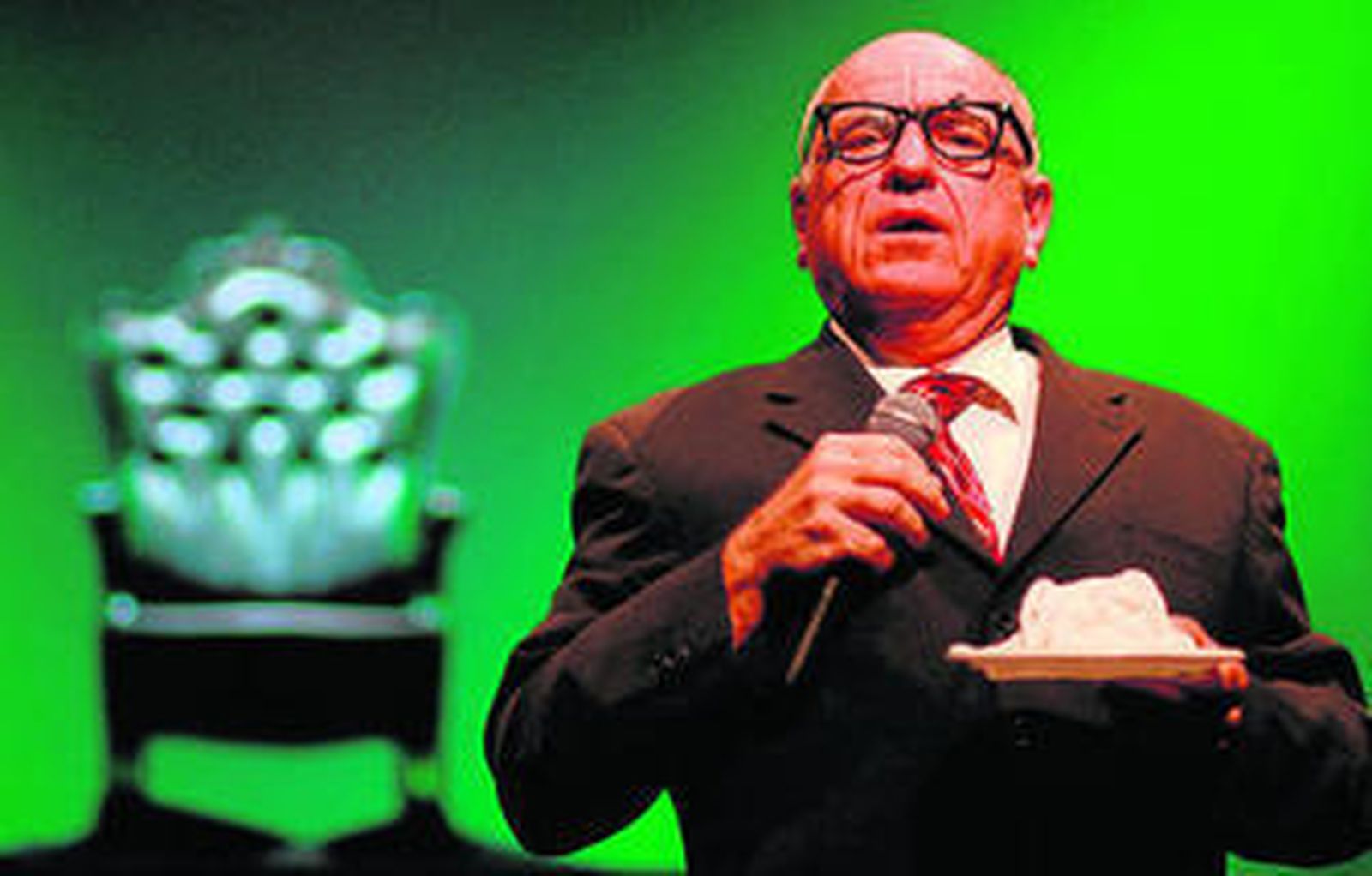 Leo Bassi defiende que "la salvación de la humanidad" pasa por reivindicar un "espacio lúdico".