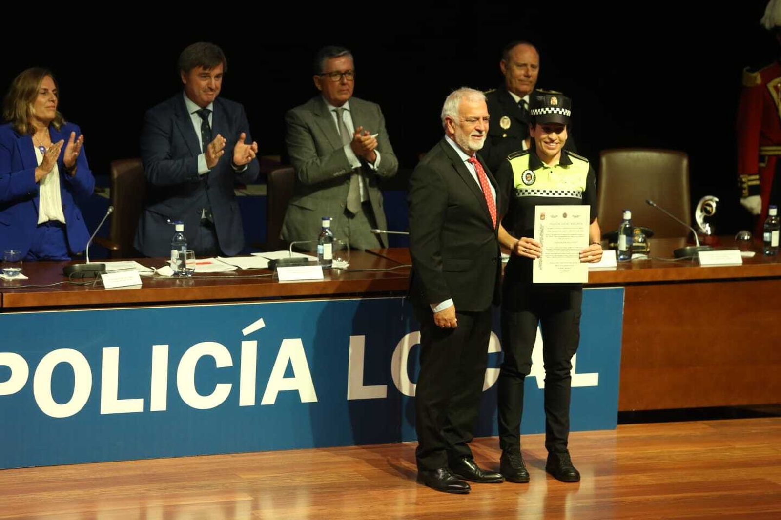 Las imágenes del acto de distinción de agentes de la Policía Local de Málaga en el día de su patrón