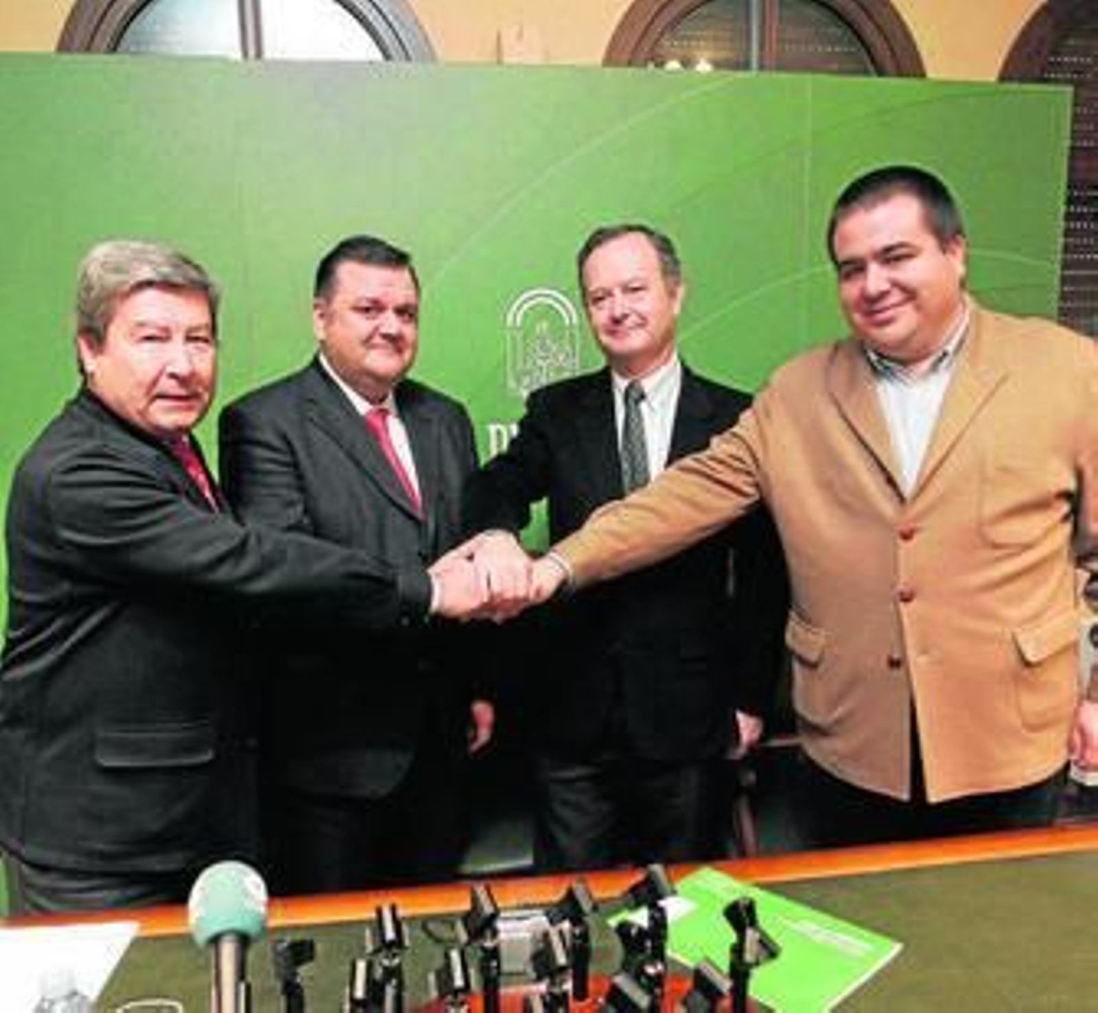 De Prado, Zurera, Briceño y Muñoz tras la presentación de la normativa.