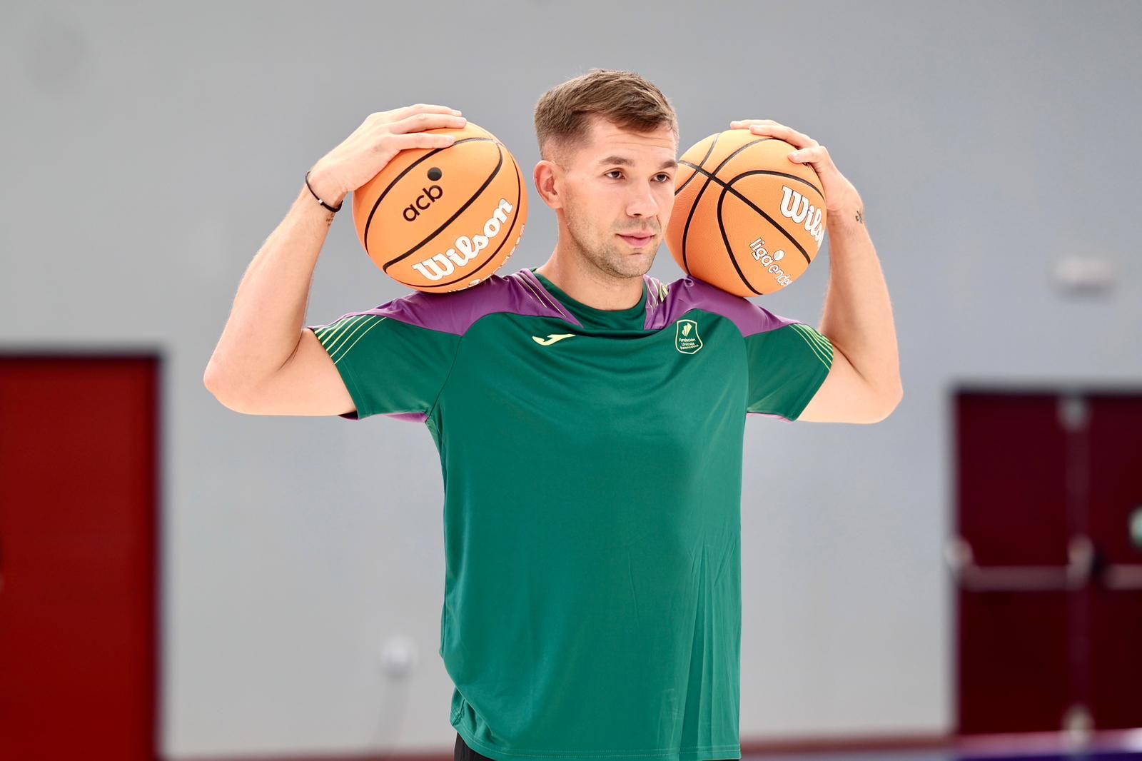 La presentación de Emir Sulejmanovic con el Unicaja, en fotos