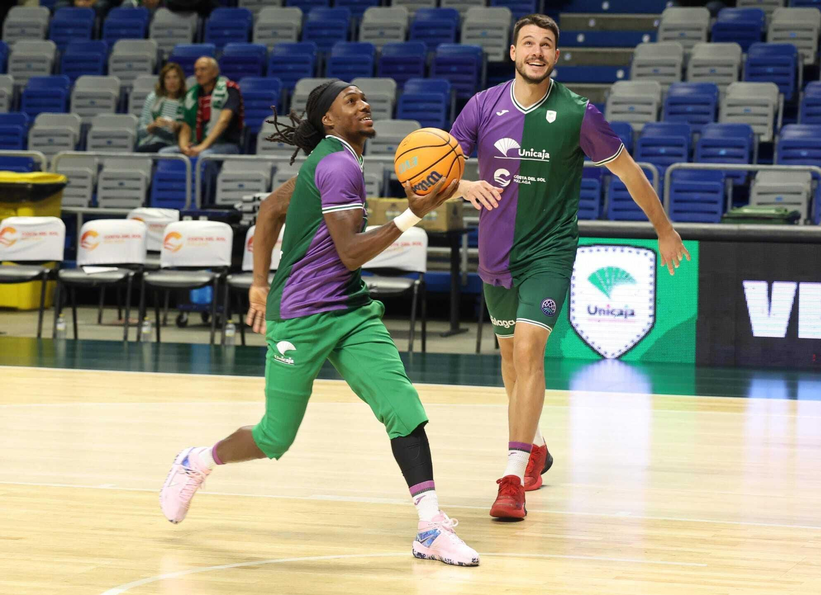 El Unicaja-Le Mans, en fotos