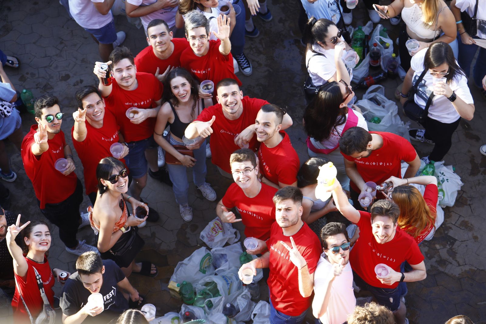 Feria de Córdoba: Las imágenes del botellón multitudinario, en imágenes