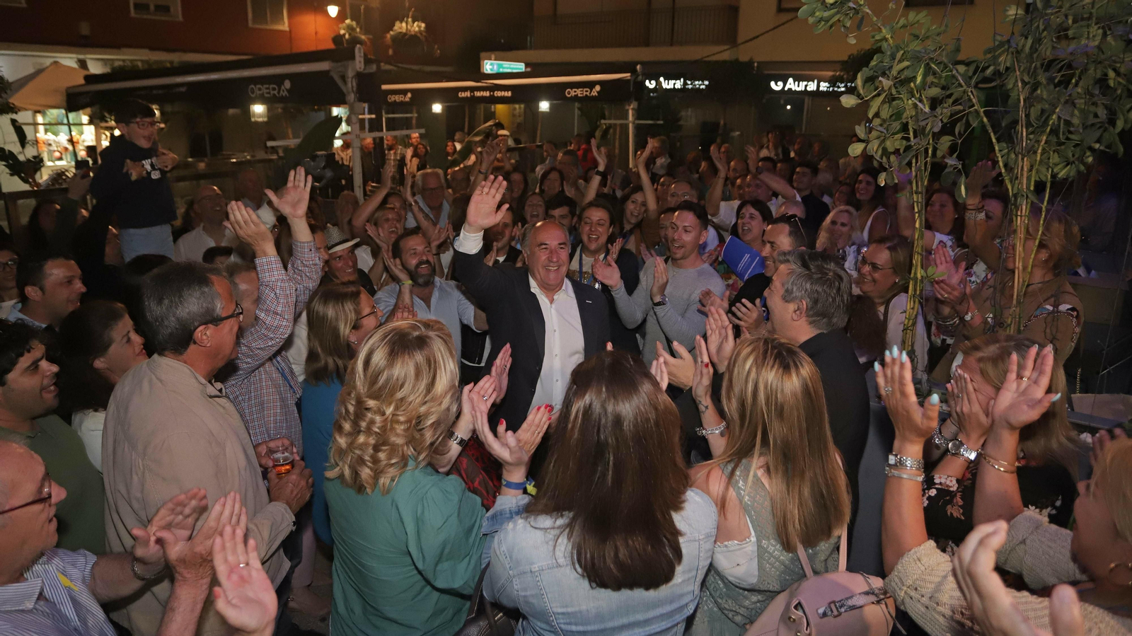 José Ignacio Landaluce celebra su victoria en la elecciones municipales.