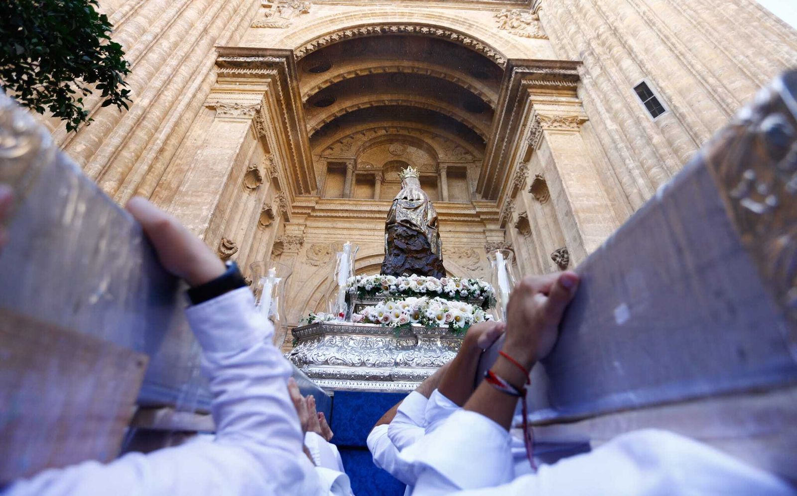 El traslado de la Virgen de la Victoria a la Catedral, en fotos