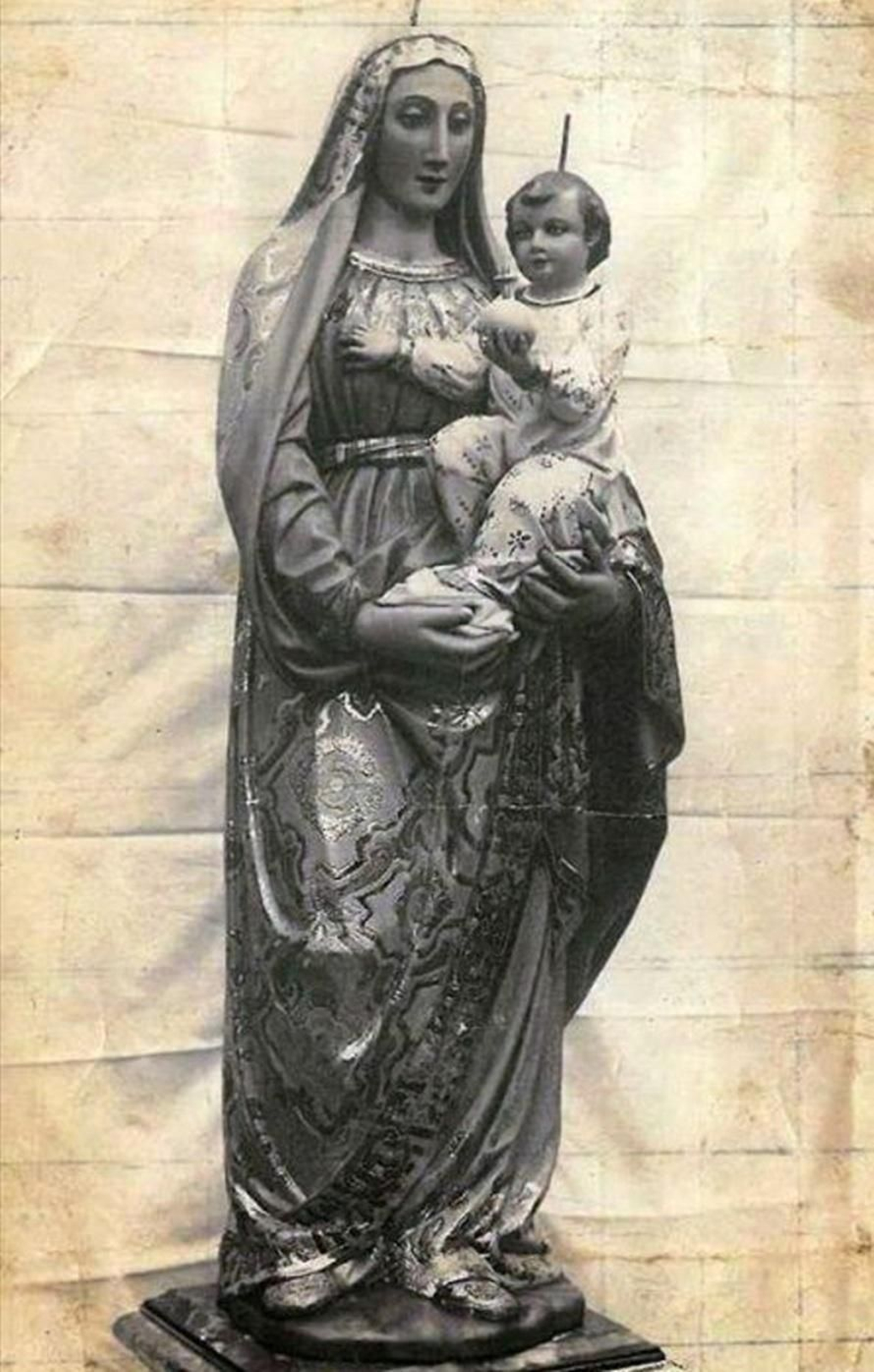 Imagen de la antigua Virgen del Rosario de Arjonilla, conocida aquí como Virgen de las Batallas.