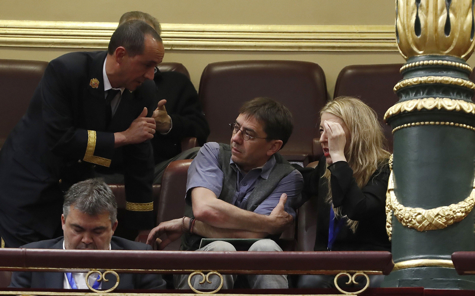 Juan Carlos Monedero, sigue el debate en el Congreso.
