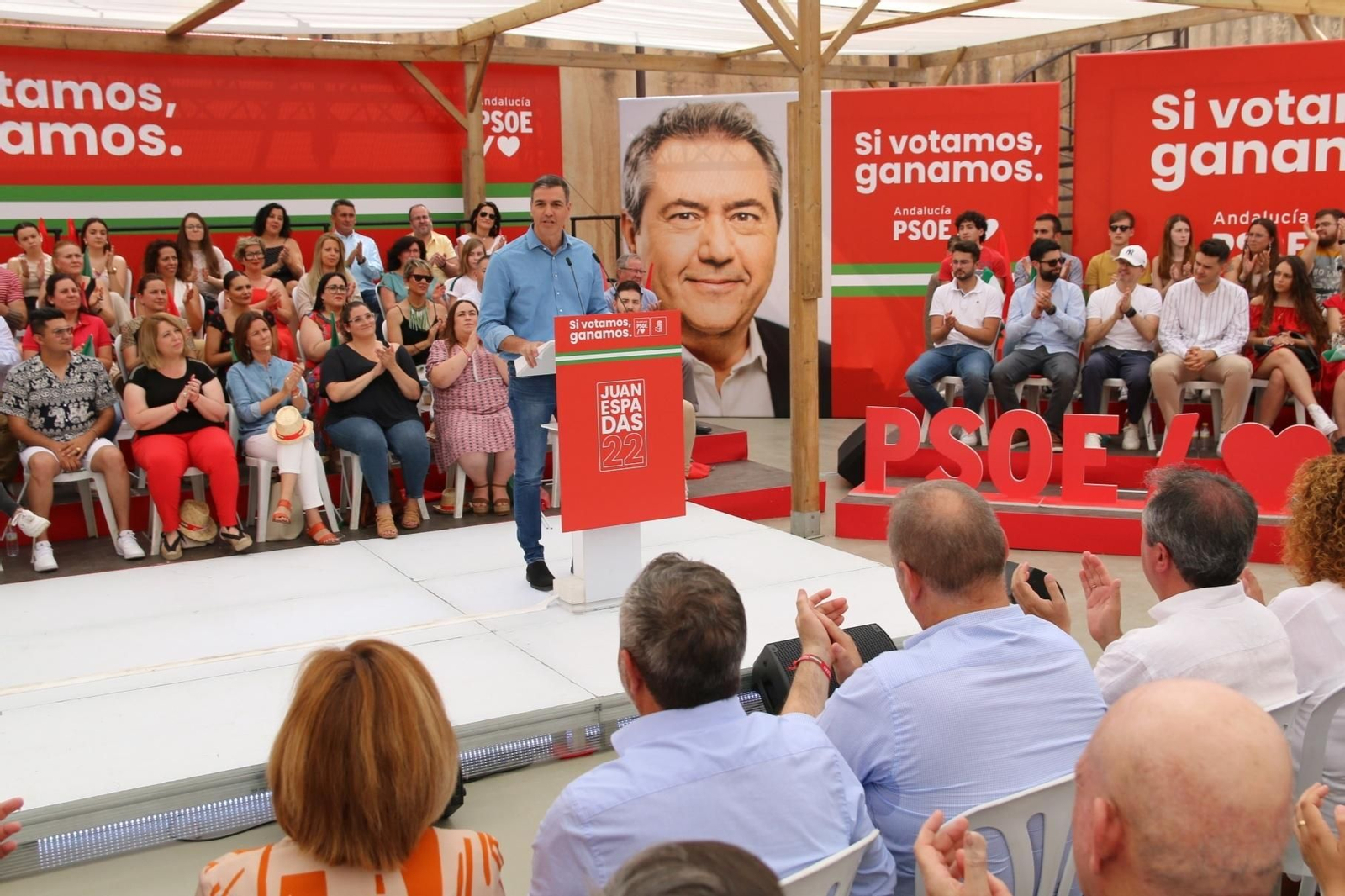 Juan Espadas comienza la campaña electoral con Pedro Sánchez, en imágenes
