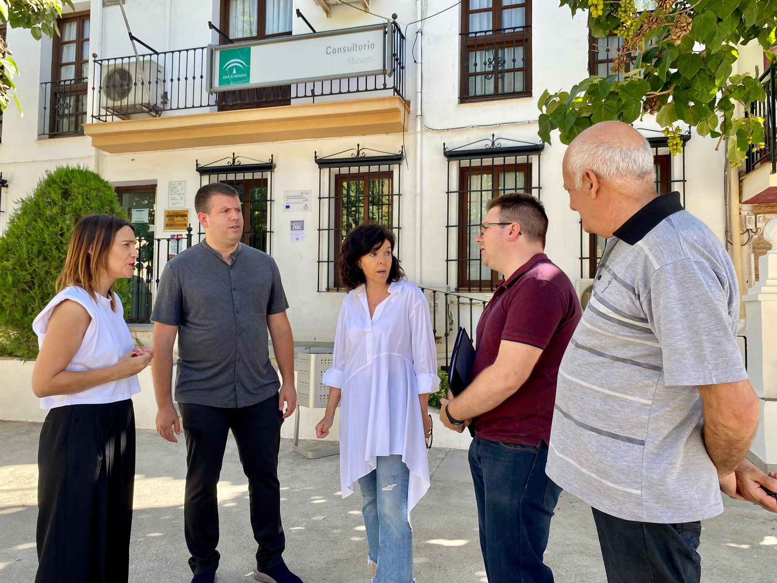 El PSOE exige a la Junta que solucione "la ausencia de médico" en el consultorio de Monachil El PSOE exige a la Junta que solucione "la ausencia de médico" en el consultorio de Monachil