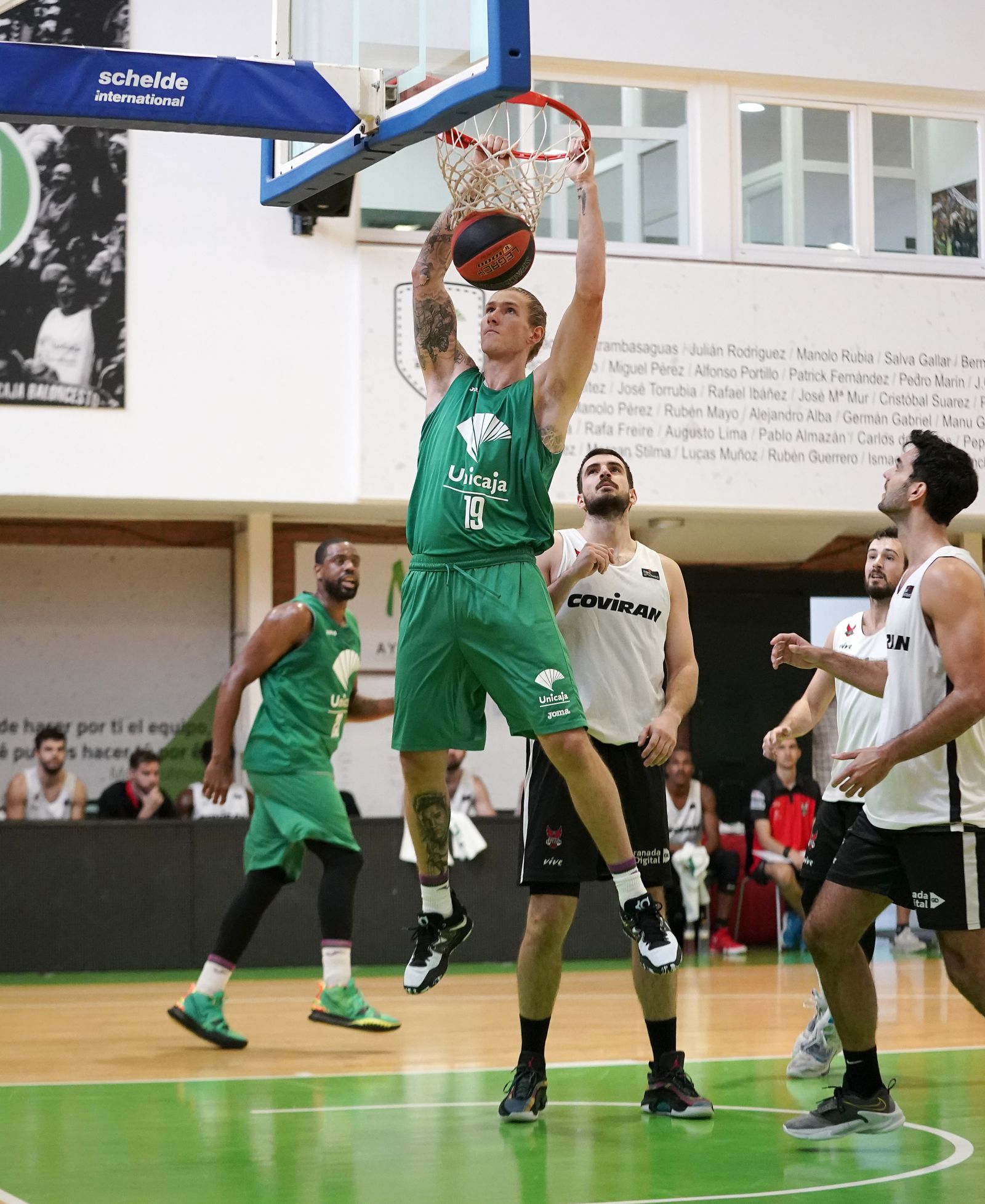 Las fotos del Unicaja-Coviran Granada de entrenamiento