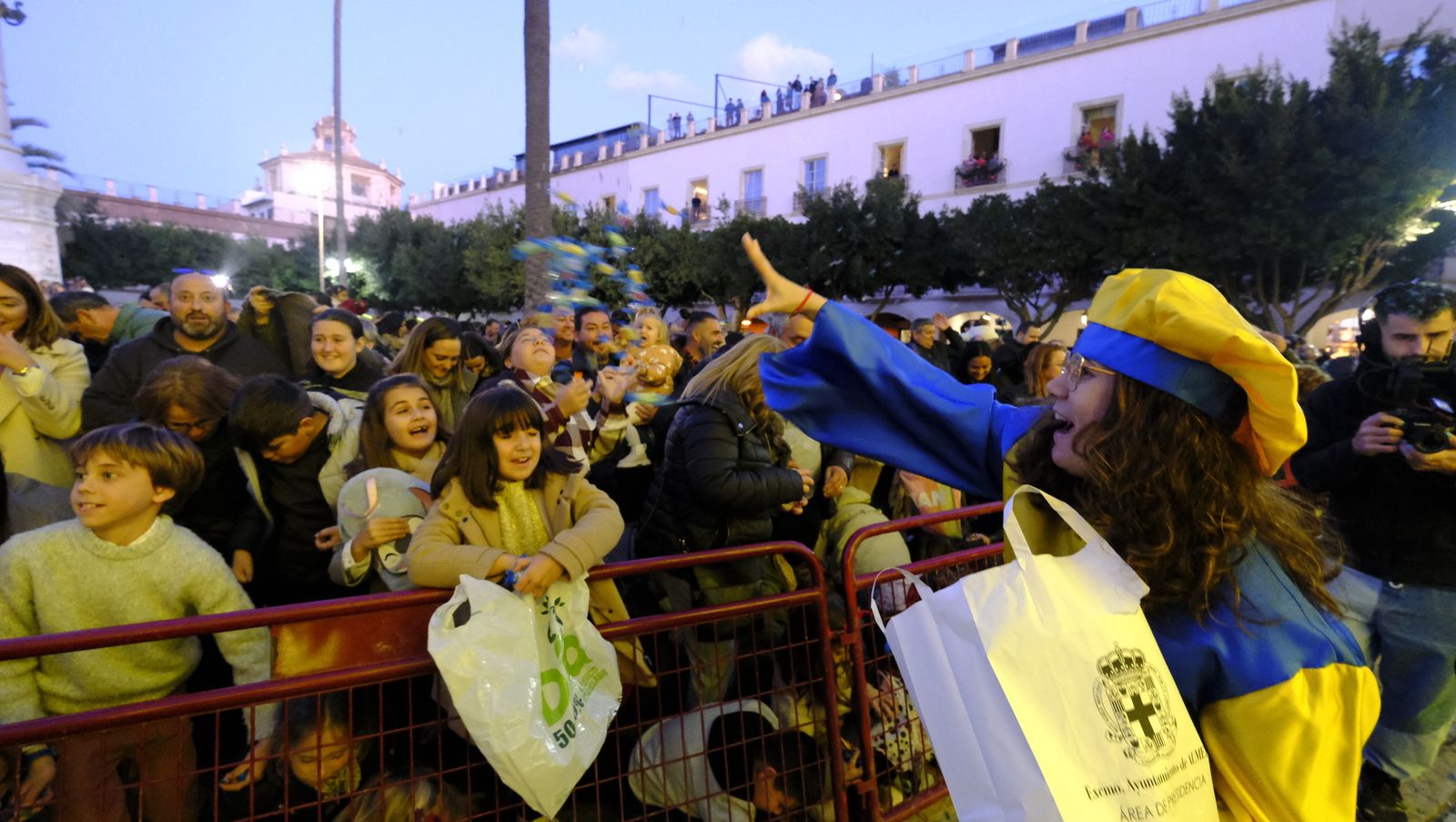 Fotogalería de la Cabalgata de Reyes Magos en Almería