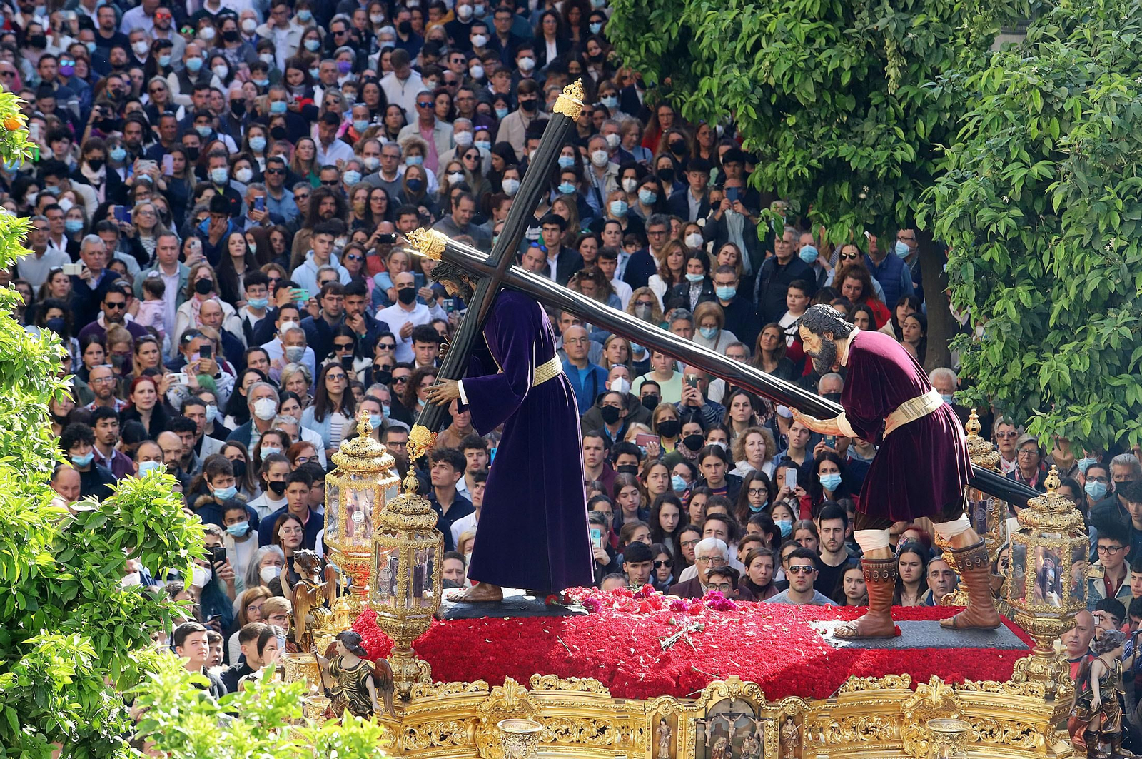 Imágenes del Nazareno en la madrugá de Huelva