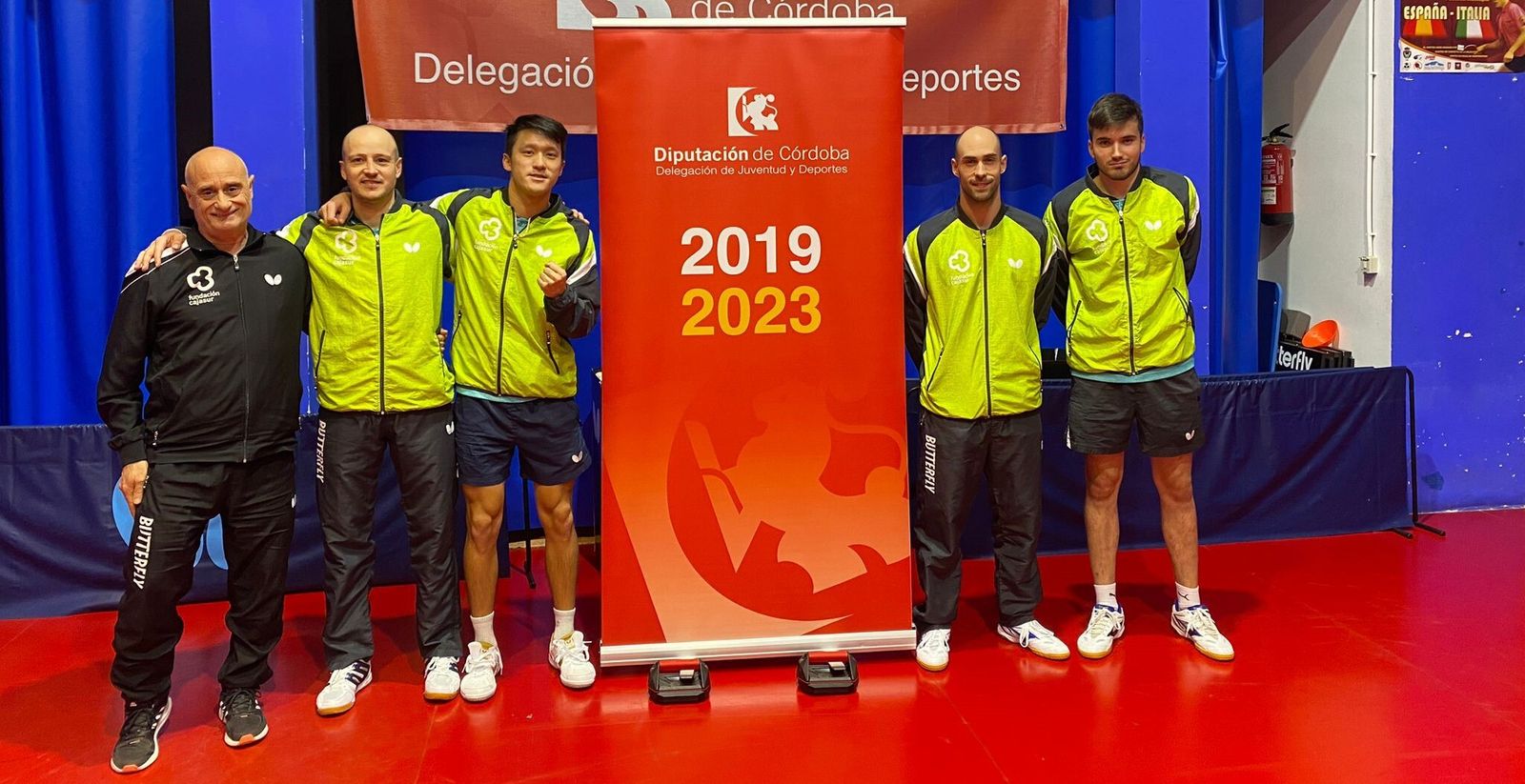 La plantilla del Cajasur Priego antes del choque ante el Collado Mediano.