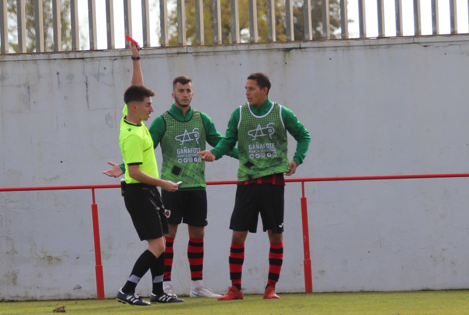 Imágenes del encuentro entre el Cartaya y el atlético Onubense