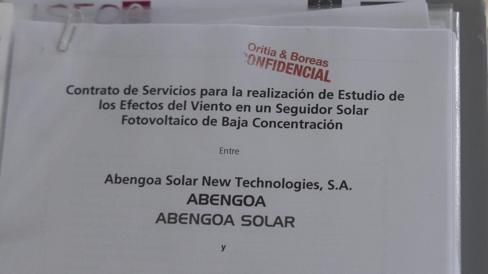 Documentación confidencial abandonada.