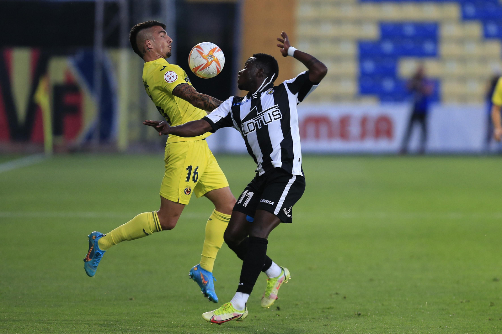 Las fotos del Villarreal B-Balona (0-0)