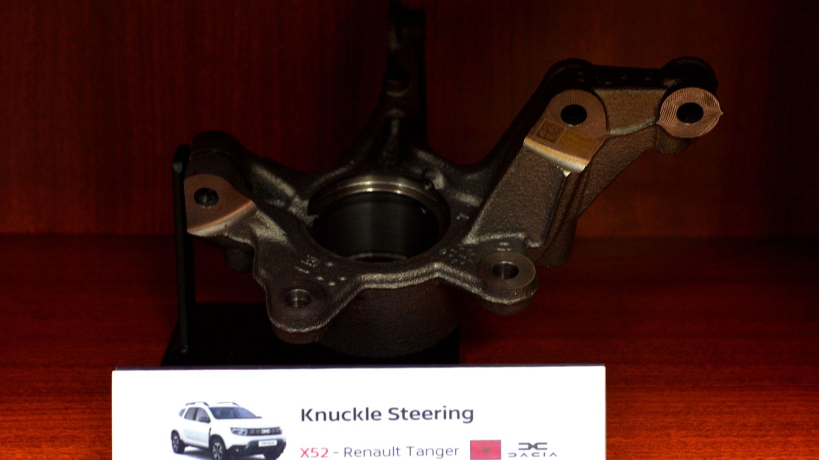 Aunque la mayoría de lo producido en Cantabria llega a fábricas de Nissan o de marcas del grupo Renault, esta factoría tiene capacidad para trabajar con cualquier cliente.