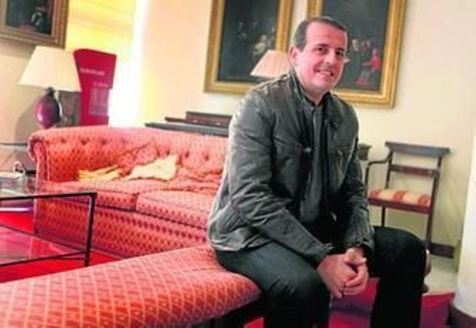 Nico Montero en la hemeroteca de este periódico.