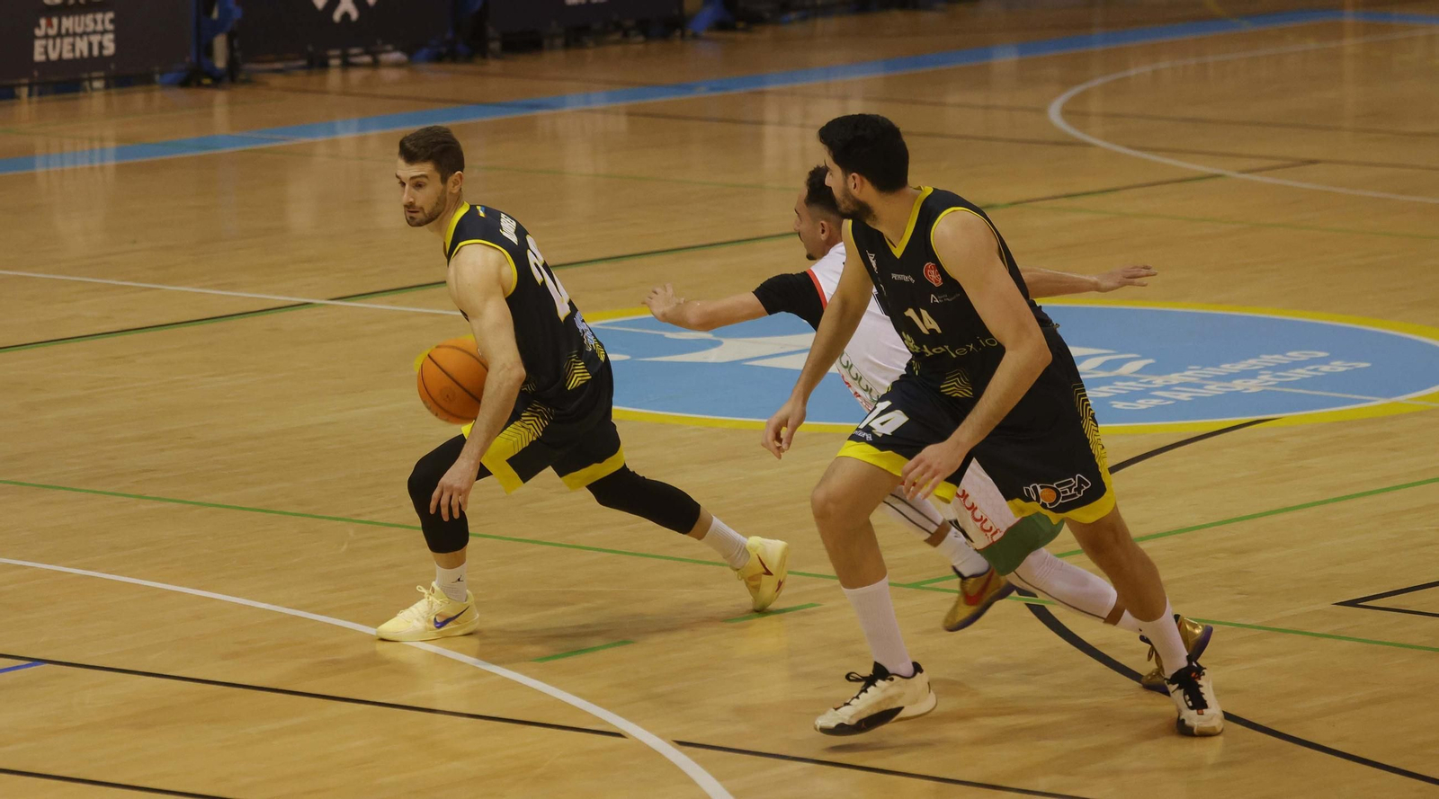 Las fotos del Udea Algeciras - Caja 87 de la Segunda FEB de baloncesto