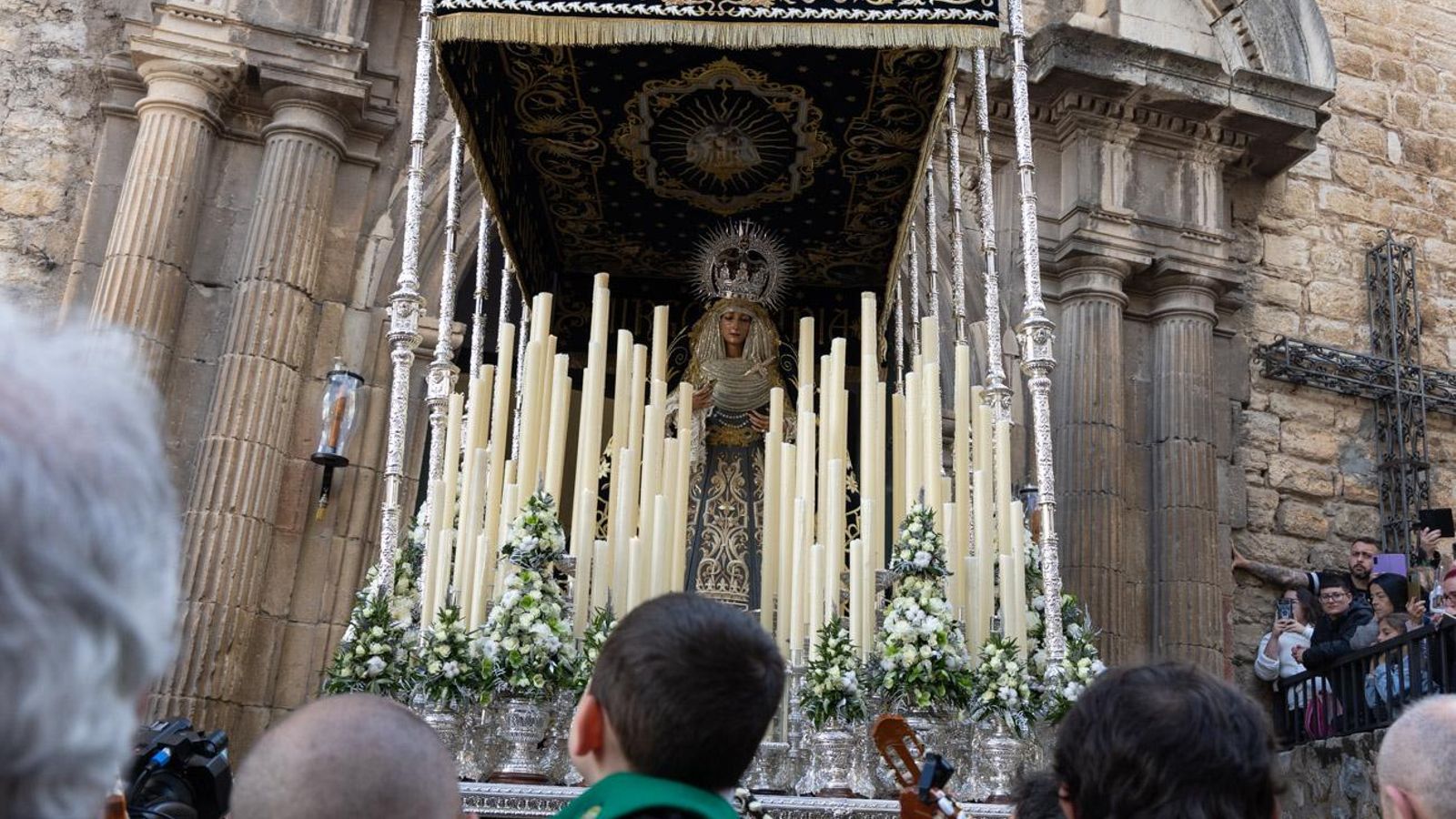 Los jiennenses se recrean con la cofradía de los Estudiantes un nuevo Lunes Santo