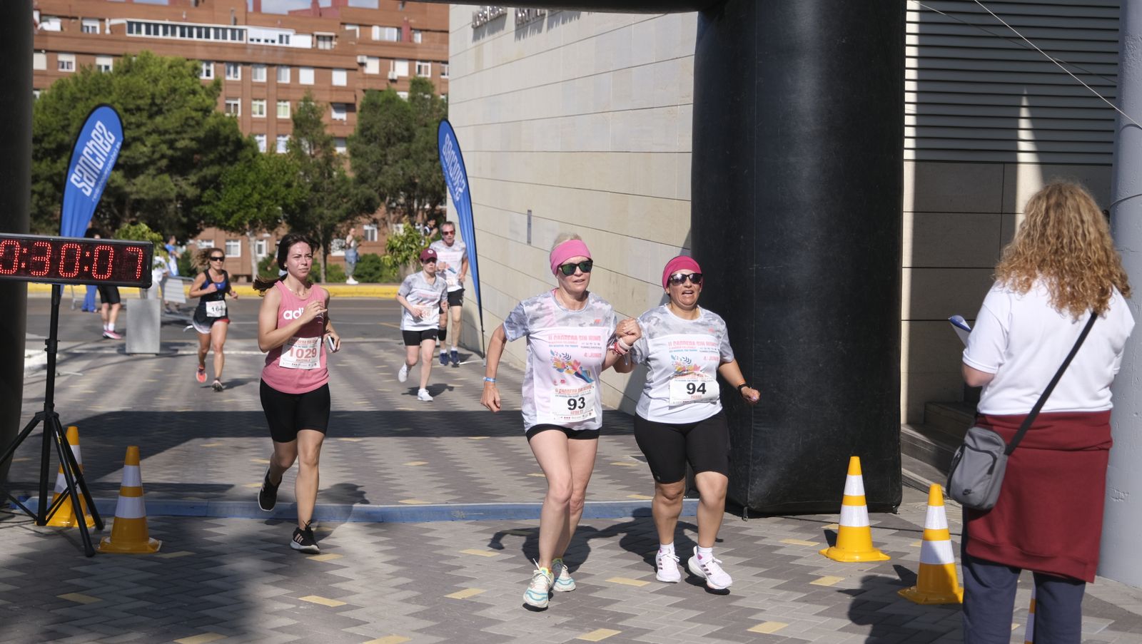 Imágenes de la II Carrera Sin Humo, en Almería