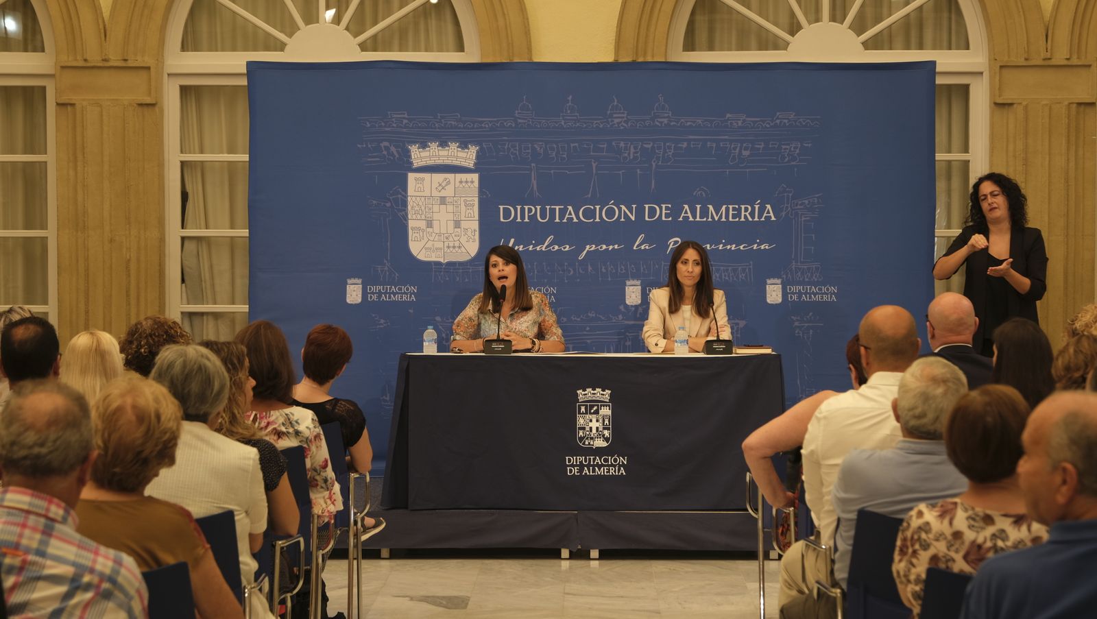 Entrega de ayudas a colectivos sociales en la Diputación de Almería