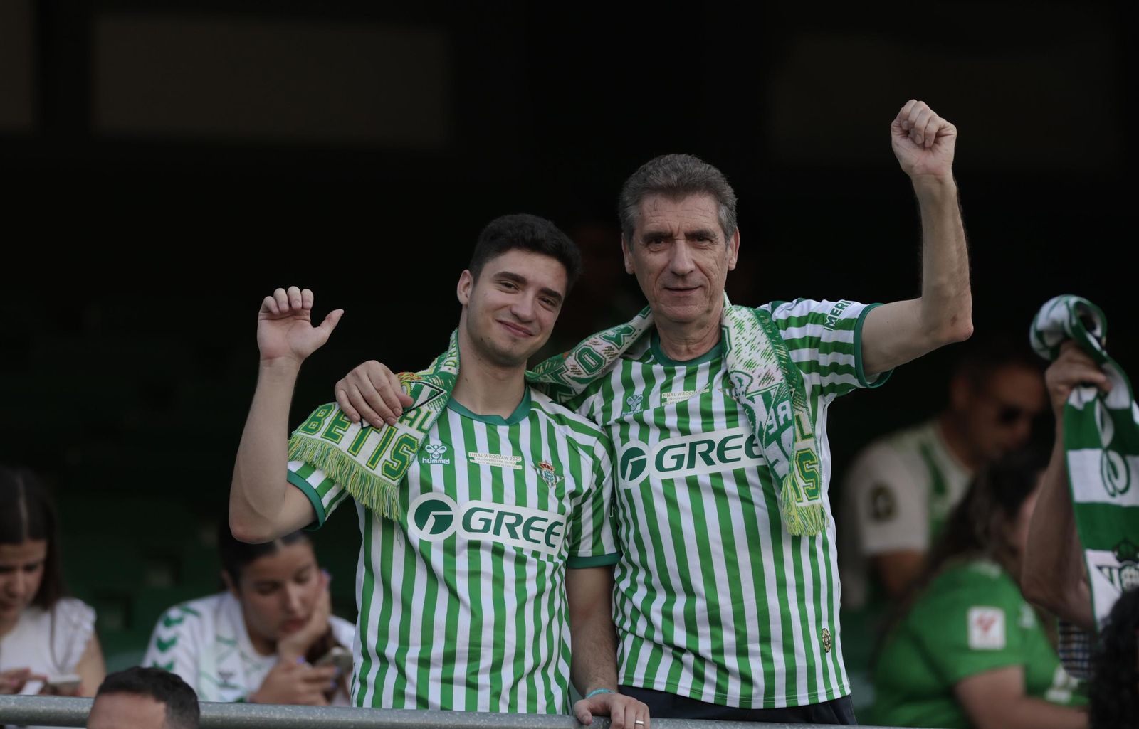 Búscate en las fotos del Betis - Valencia