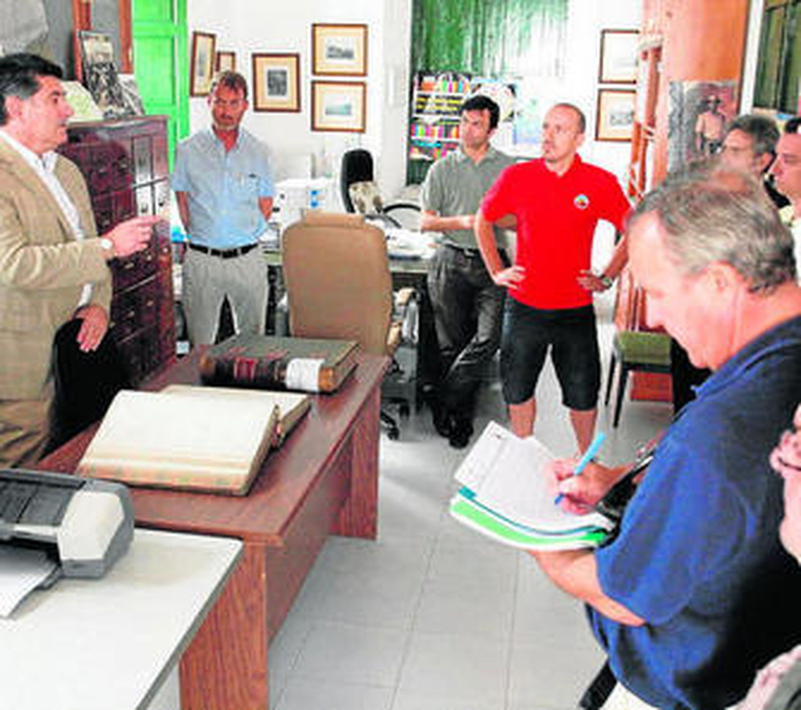 El grupo de evaluación, en el museo de la Fundación Riotinto.