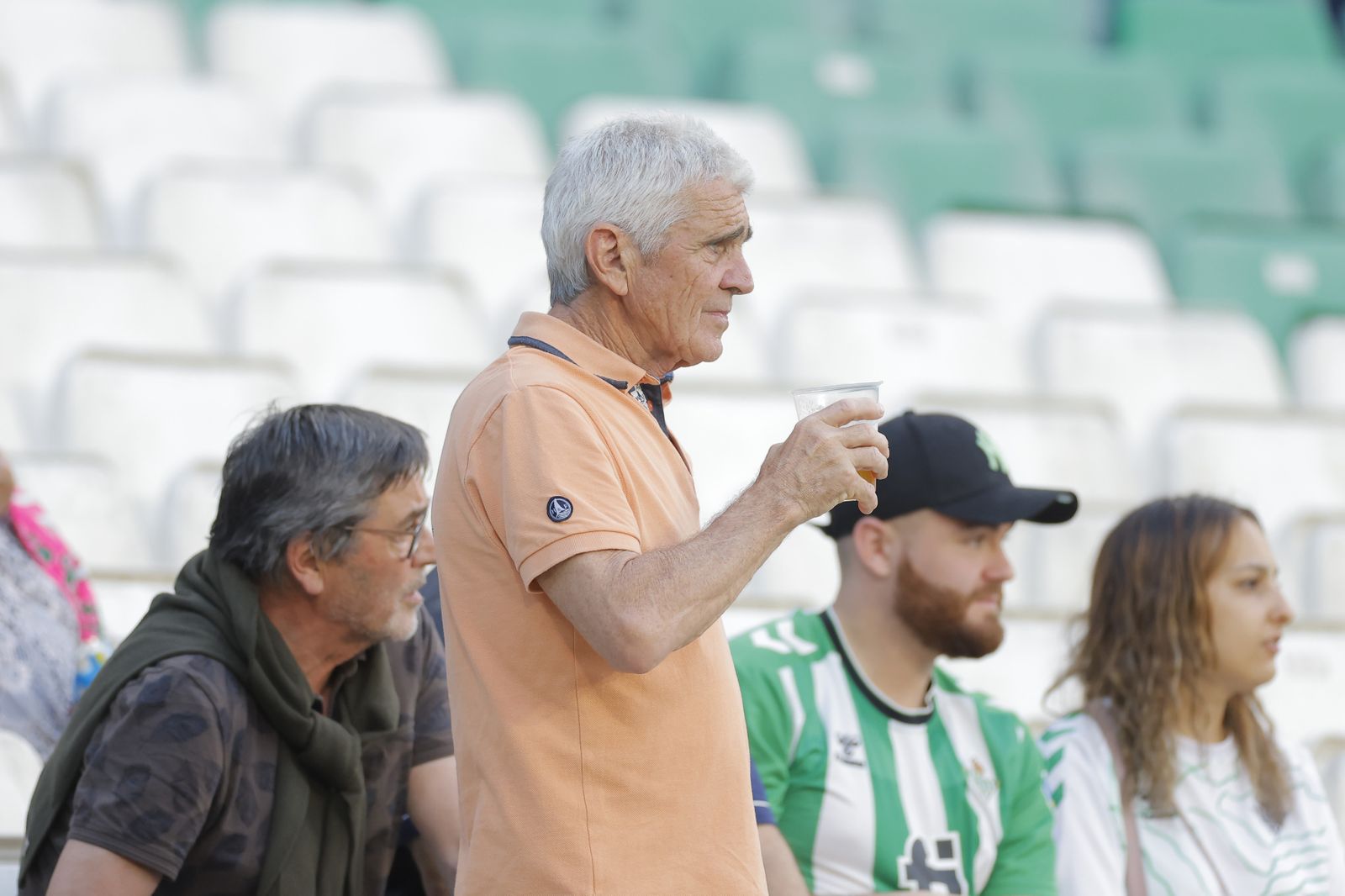 Búscate en las fotos de Betis-Getafe