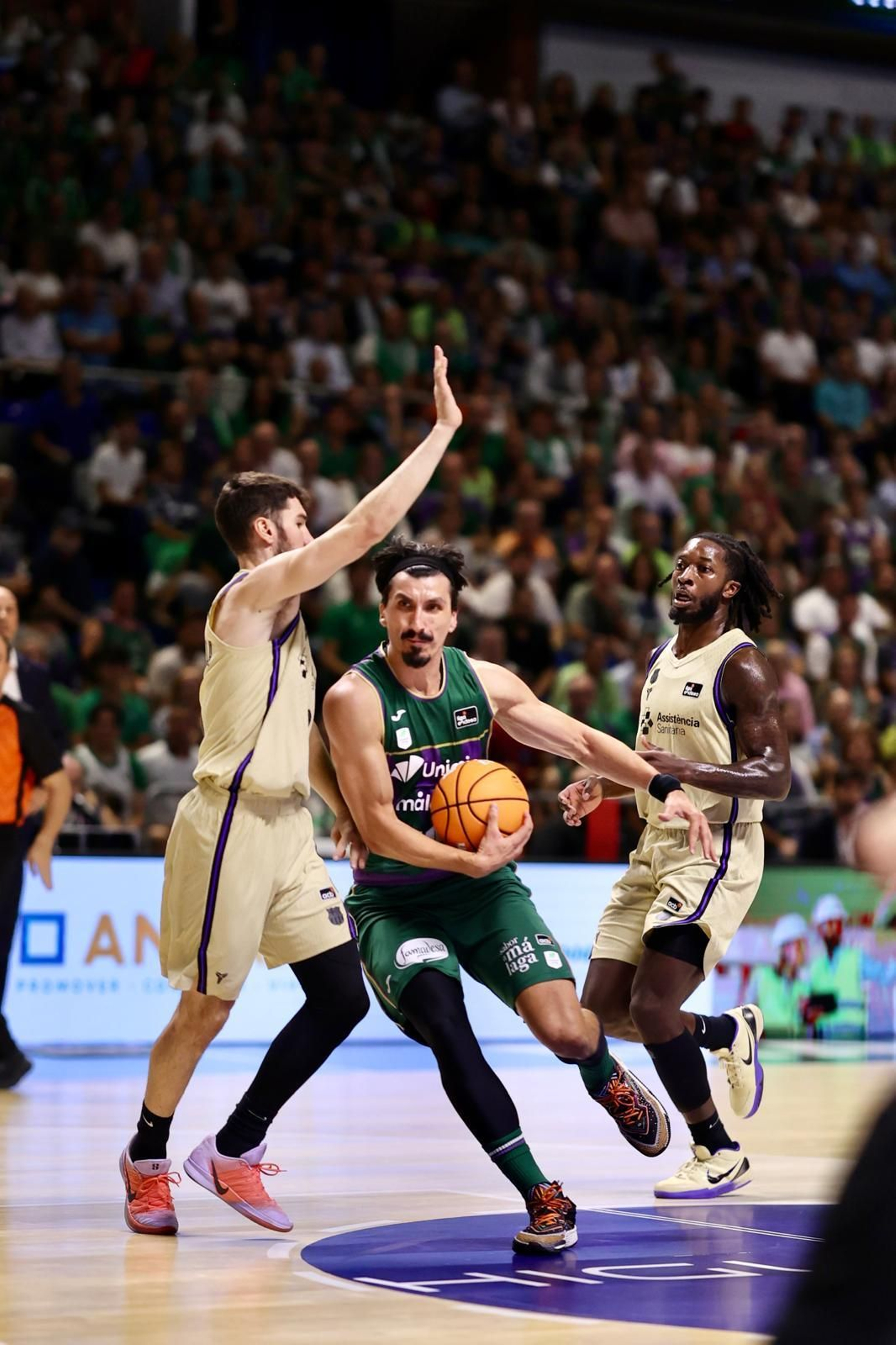 Las fotos del Unicaja-Barcelona
