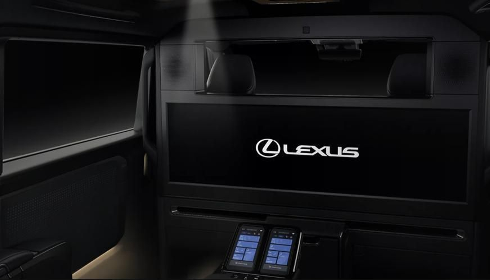 Las imágenes de la Minivan híbrida de Lexus LM